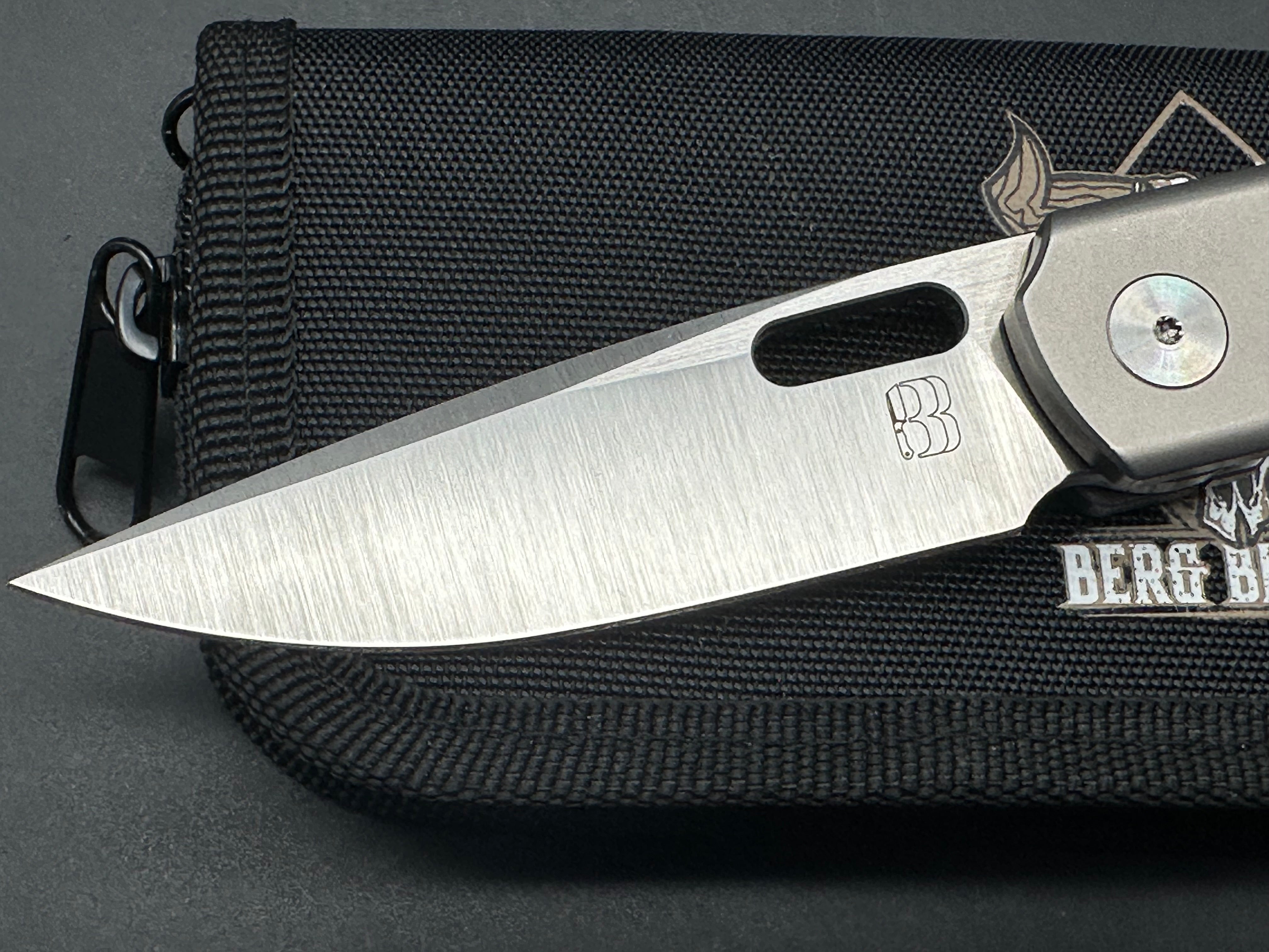 Berg Blades Sweeney Titanium/CF handle w/20CV blade