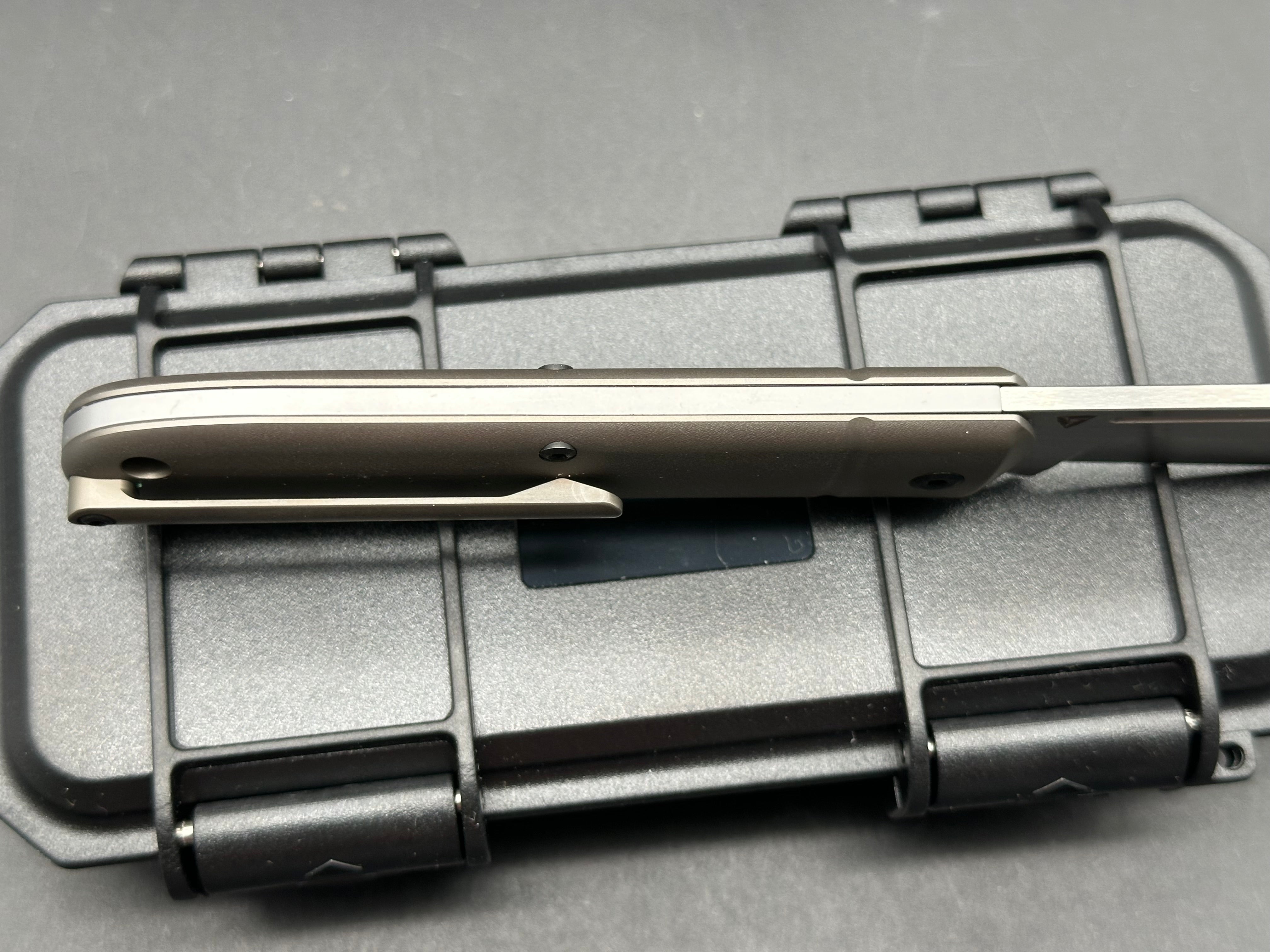 Tuya Blackbeard titanium handle w/M390 blade
