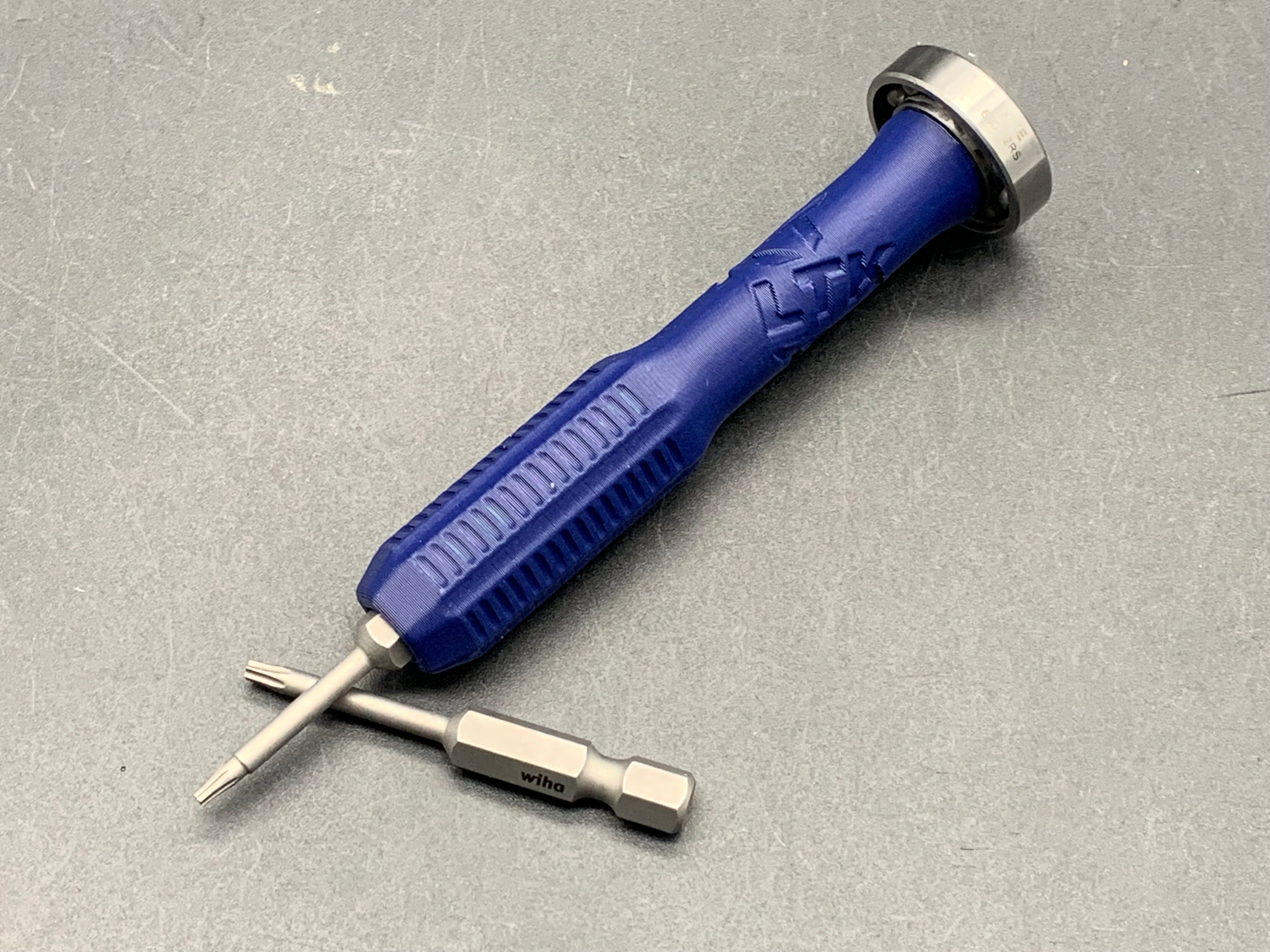 LTK (Luvthemknives) - 1/4 inch driver in sapphire blue Hexad pattern plus #8 & #6 torx bits