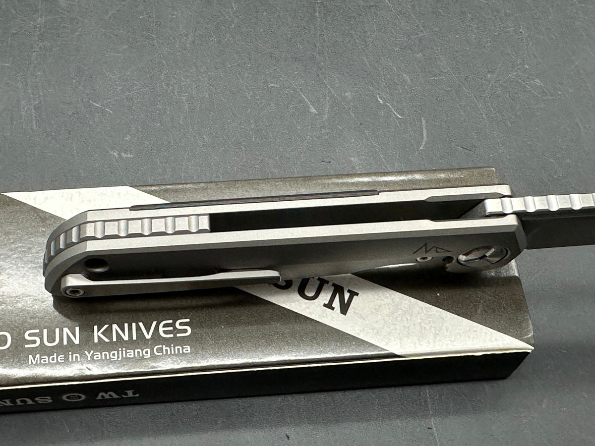 TWOSUN TS49 FRAME LOCK FOLDING KNIFE TITANIUM + CARBON FIBER HANDLE 3.35" D2