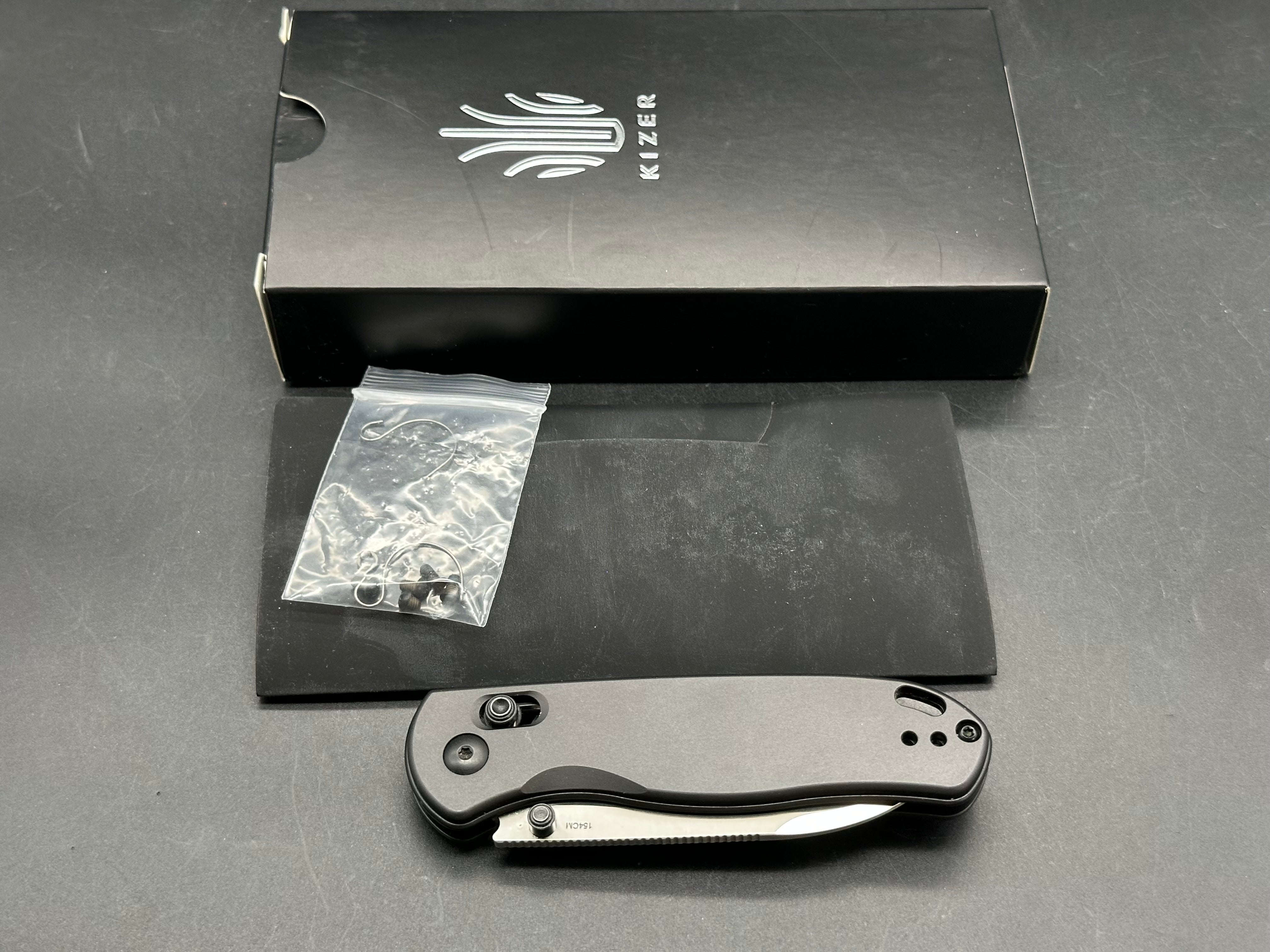 Kizer Azo Drop Bear Clutch Lock Knife Gunmetal Aluminum (3.15" Satin)