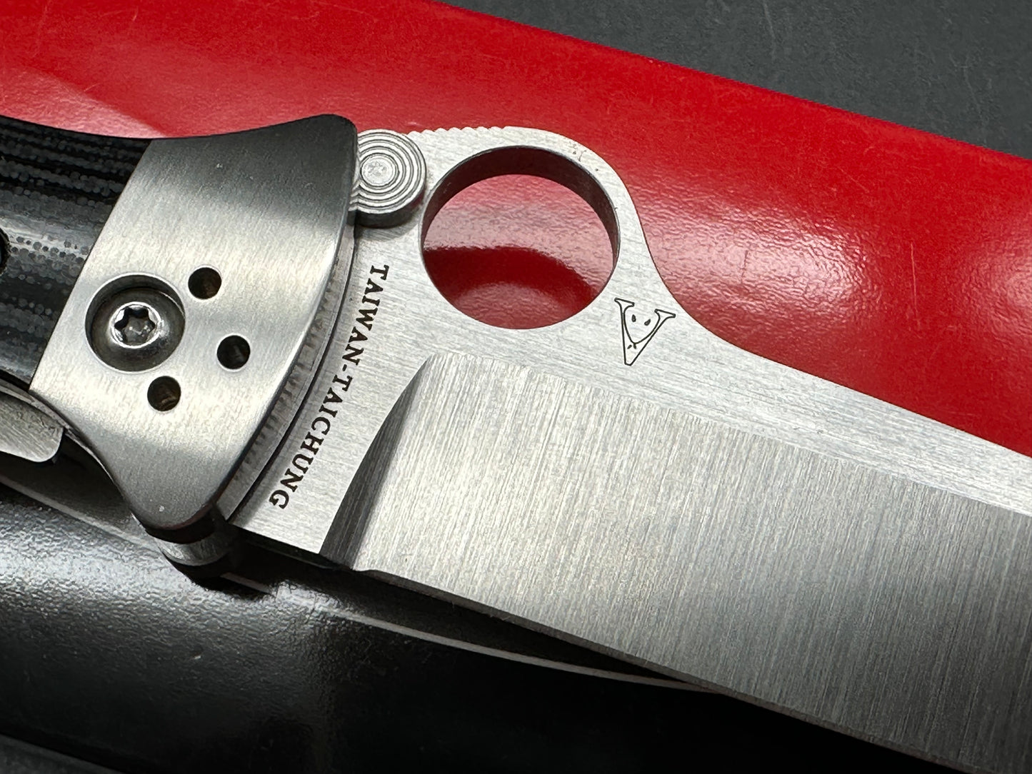 Spyderco Vallotton Sub Hilt