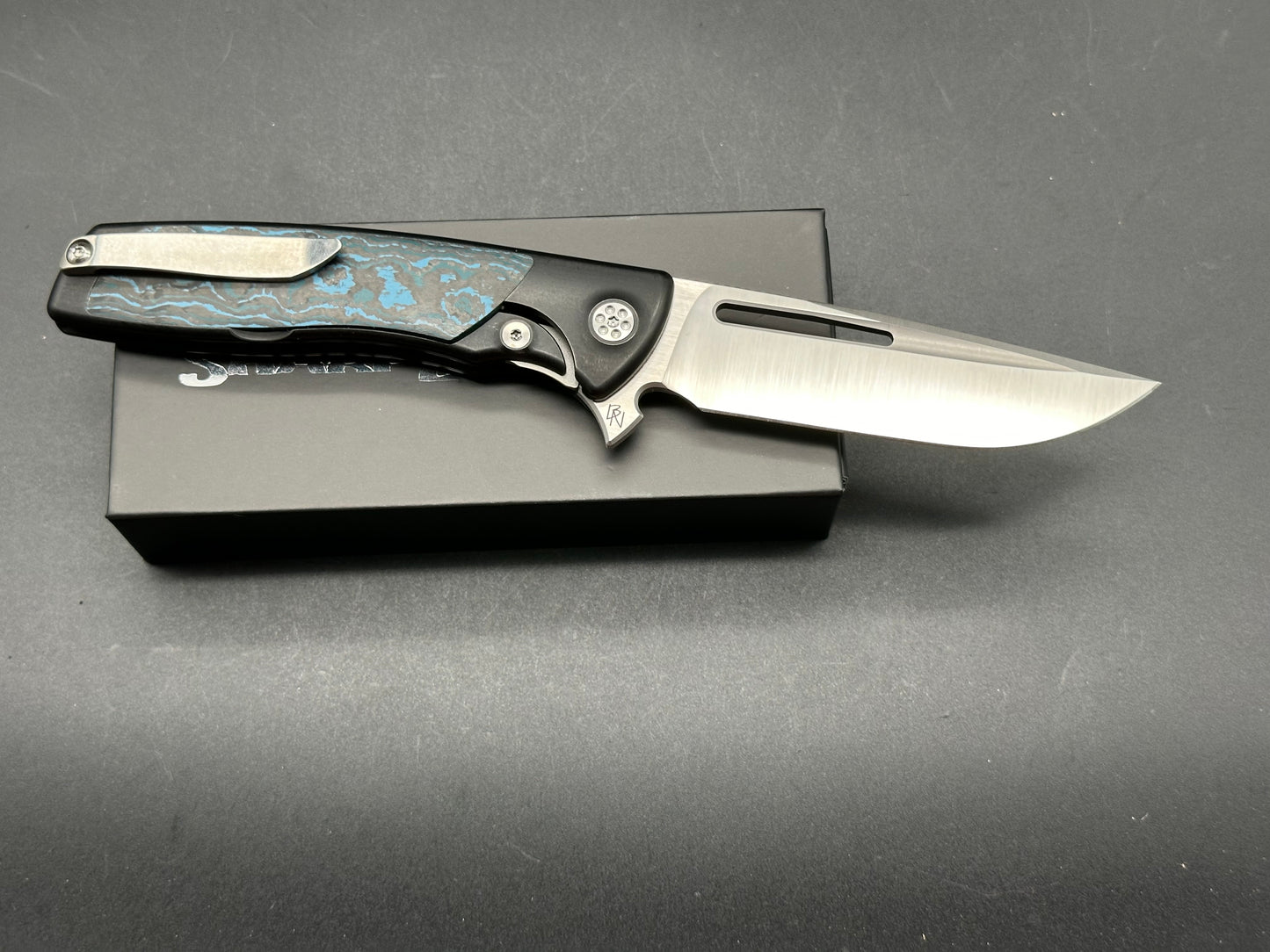 Sharp by Design Evo Typhoon Drop Point - Arctic Frost Fat Carbon