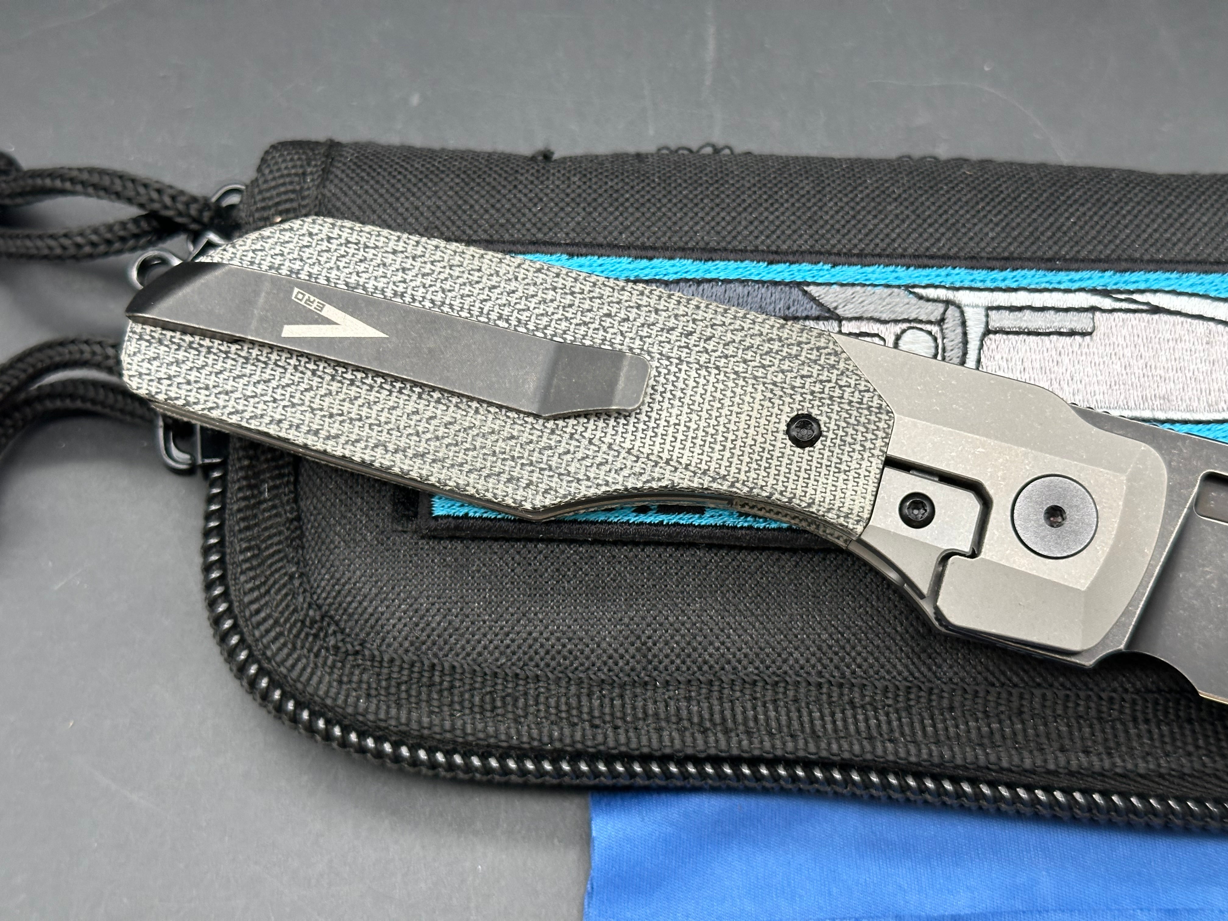 Vero Synapse XL Gen 2 #744, Blackwashed M390 Blade, Stonewashed Ti Bolsters w/Black Micarta
