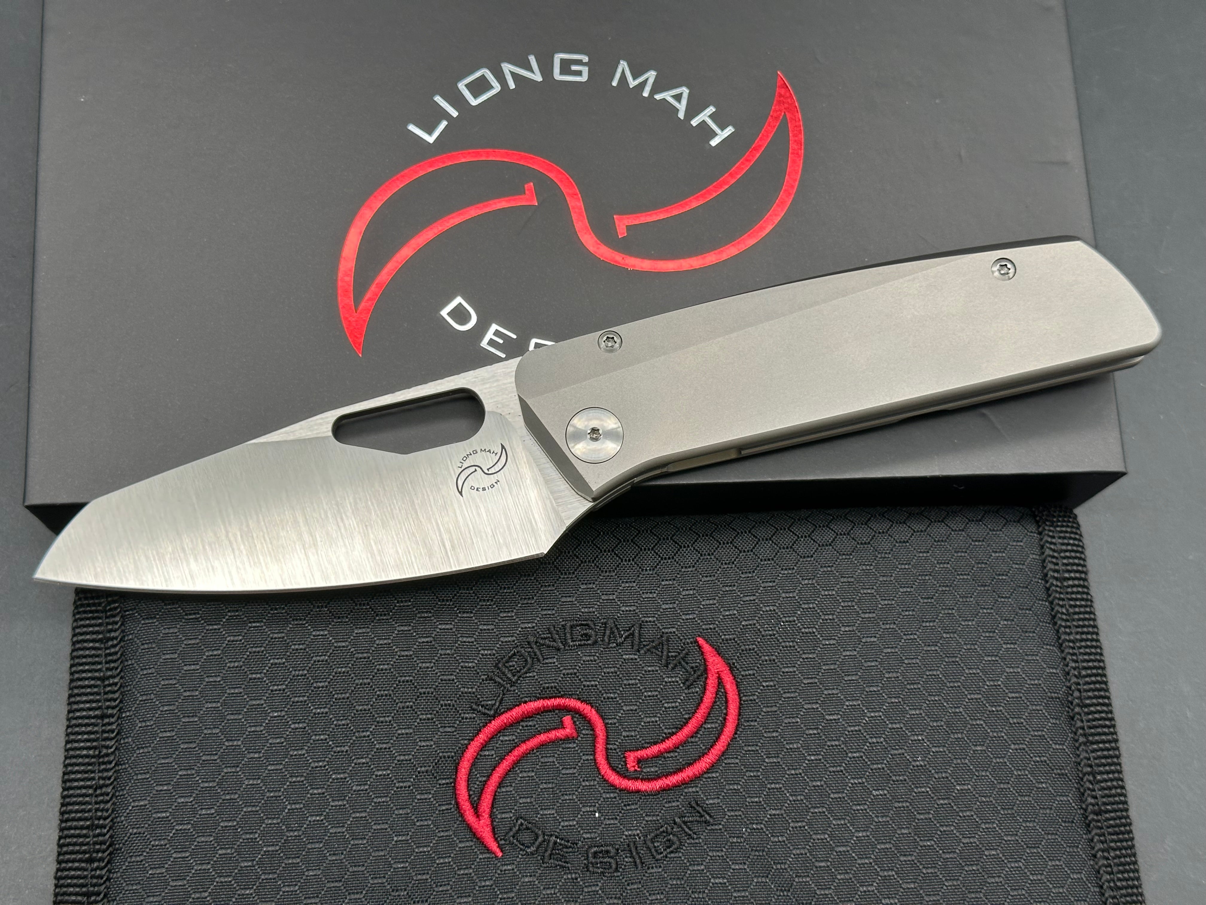 Liong Mah Design KUF 3.5 (KnifeCenter Exclusive), Belt Satin CPM-Magnacut Blade, Blasted Ti Monoblock Handles