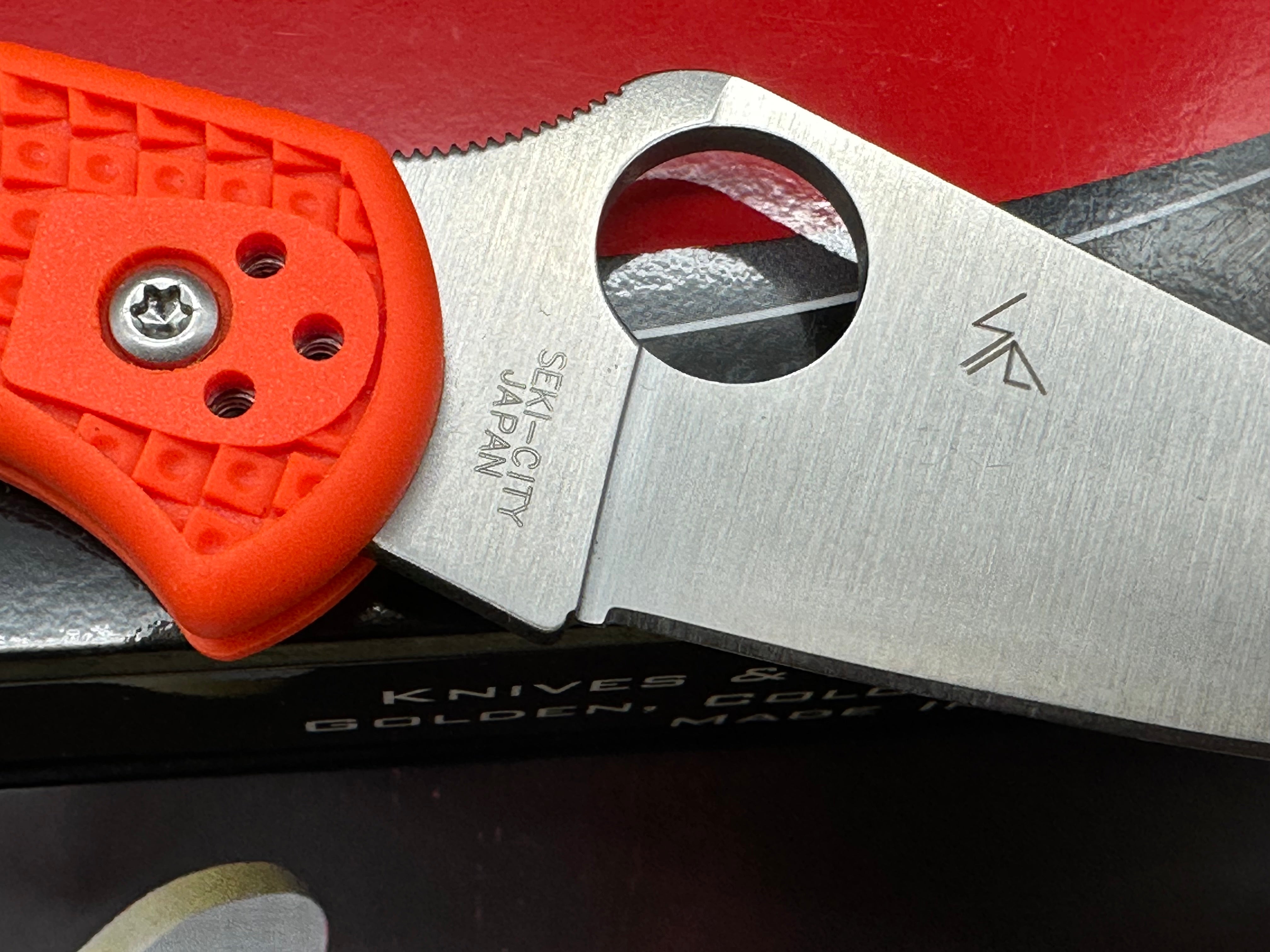 Spyderco Delica 4 Lightweight, 2.89" VG-10 Satin Blade with Orange FRN Handle