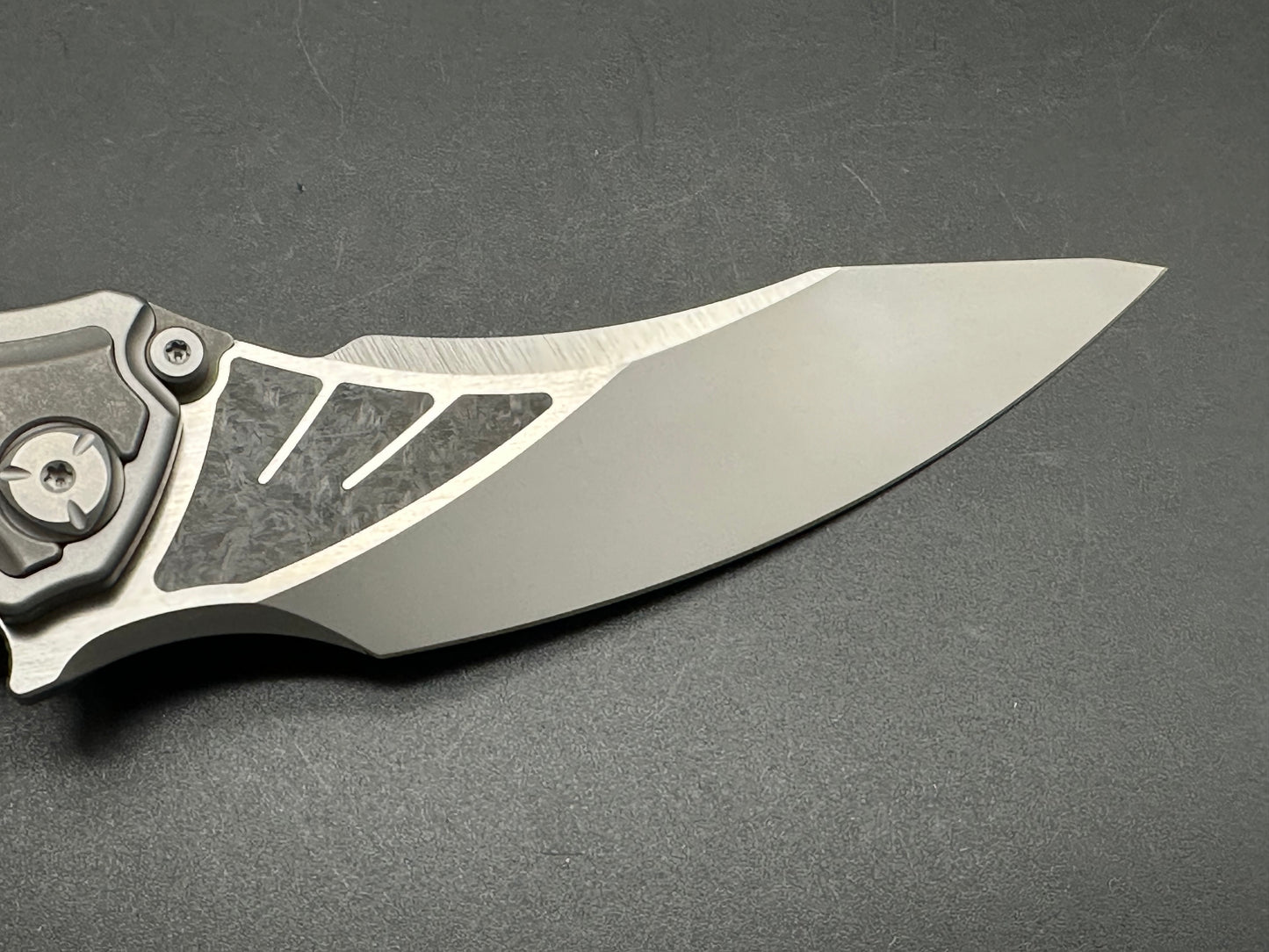 MAXACE XI TITANIUM HANDLE TIMASCUS INLAY CPM- S110V