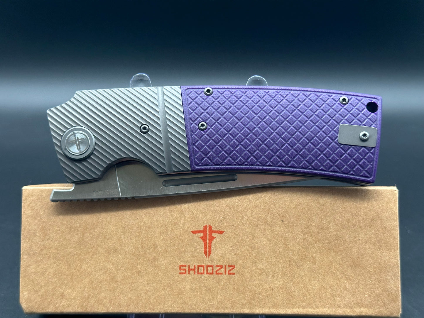 SHOOZIZ XUN122 purple G10 scales w/14C28N Steel Blade