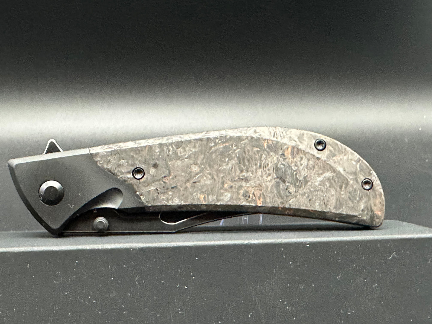 KIZER PHOENIX BLACK S35VN BLADE BLACK/ORANGE FATCARBON & ALUMINIUM HANDLE