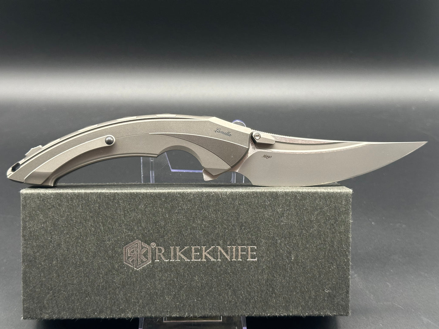 RIKE LAMELLA FLIPPER DARK GRAY TITANIUM HANDLE M390 BLADE