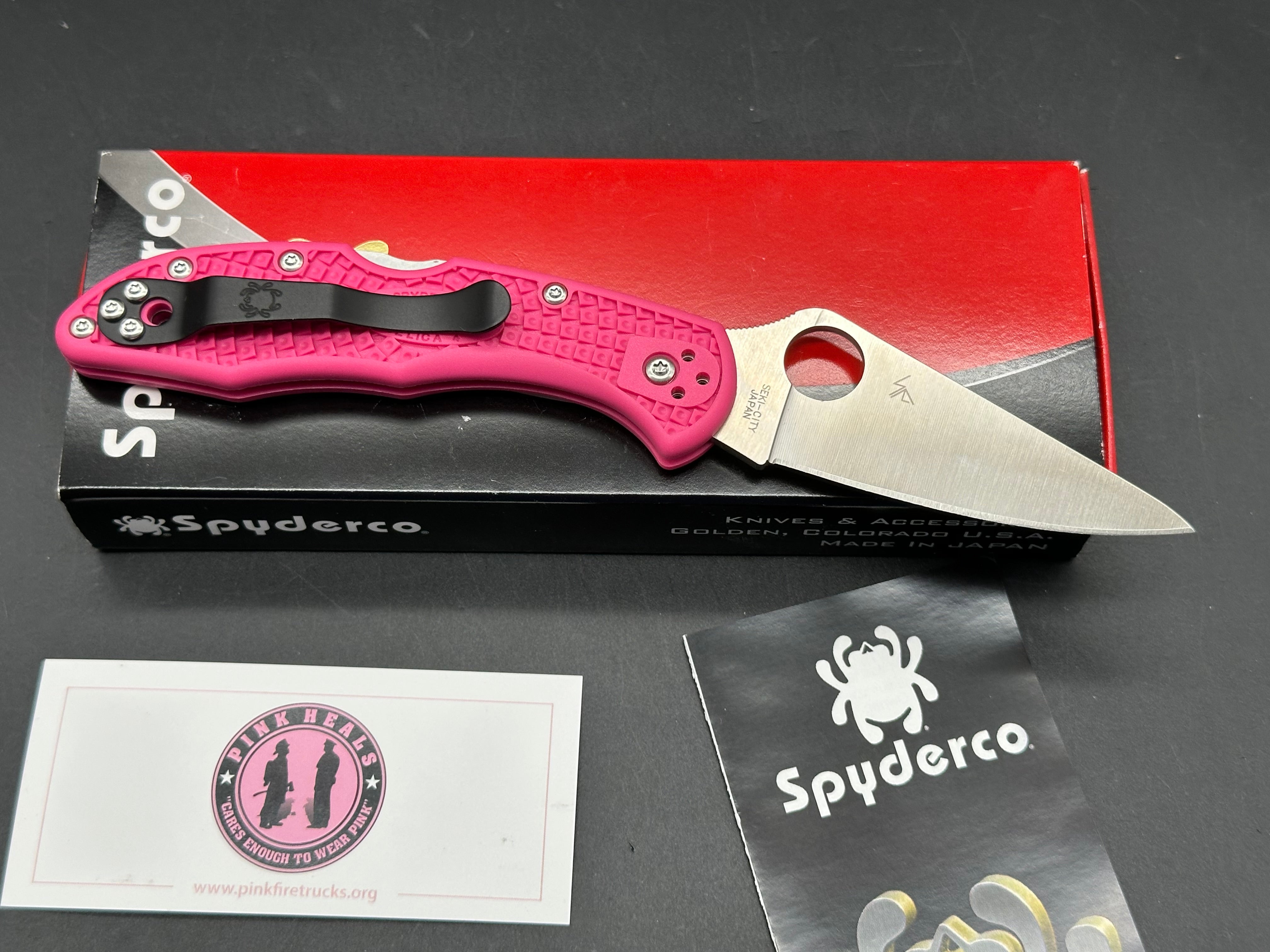 Spyderco Delica 4 Lightweight Lockback Knife Pink FRN (2.88" Satin S30V)