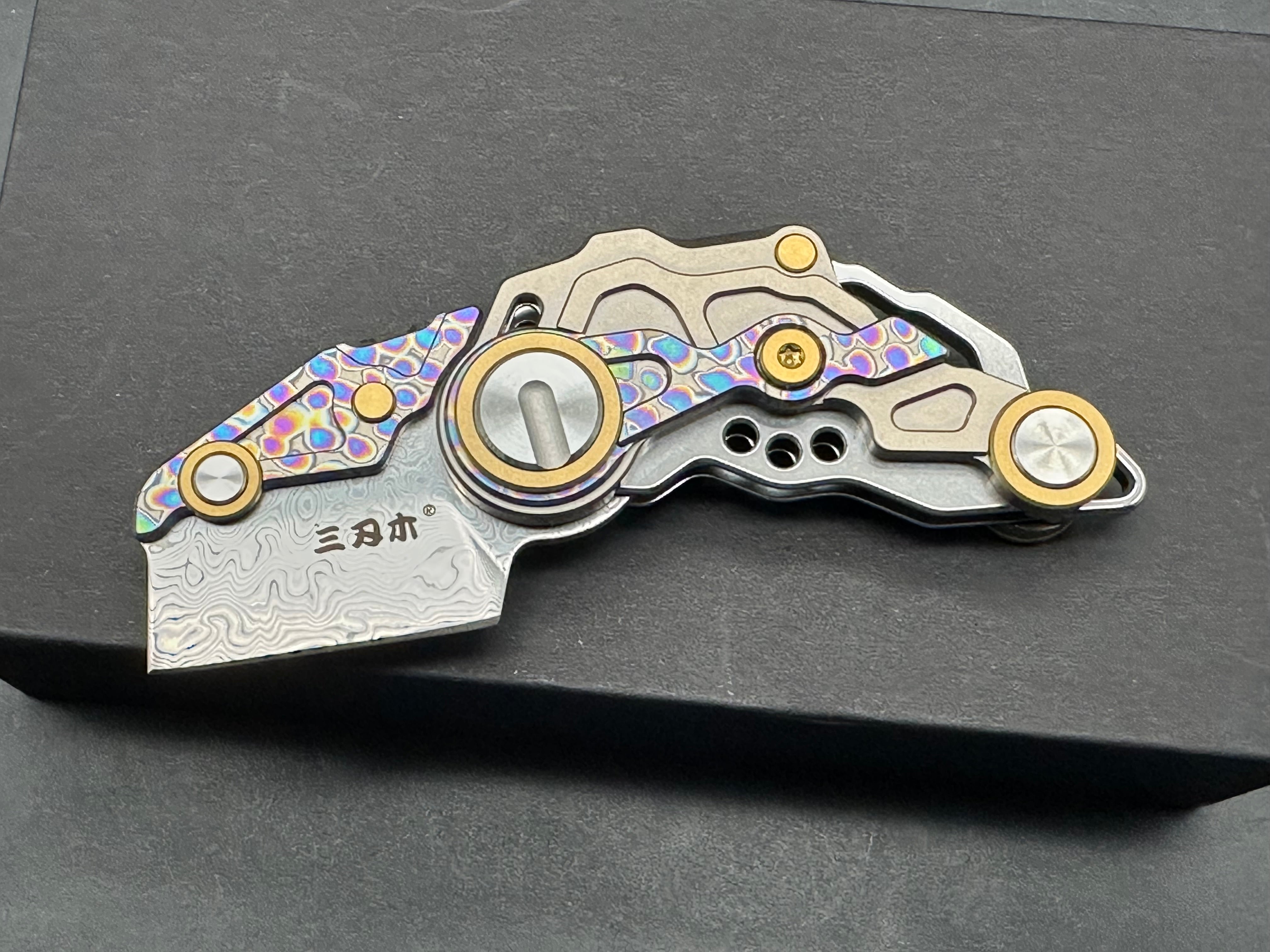 SANRENMU Exquisite Knife VG10 Damascus Steel Titanium Handle EDC Keychain Pocket Knife