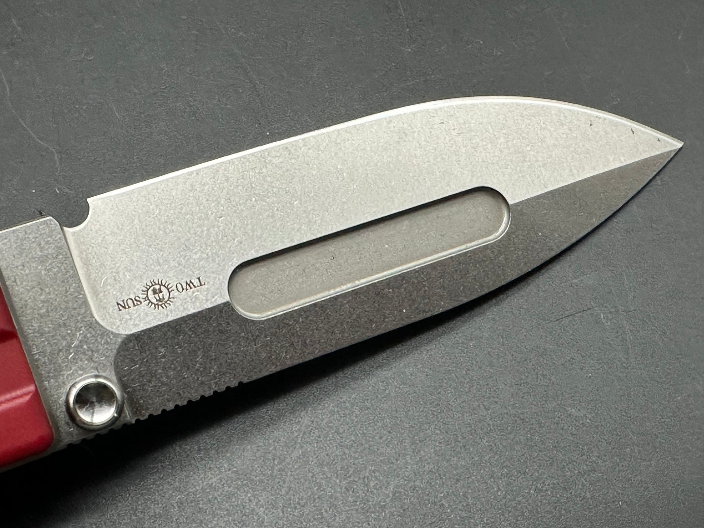 TWOSUN RED TITANIUM/G10 HANDLE D2 PLAIN EDGE TS434-D2