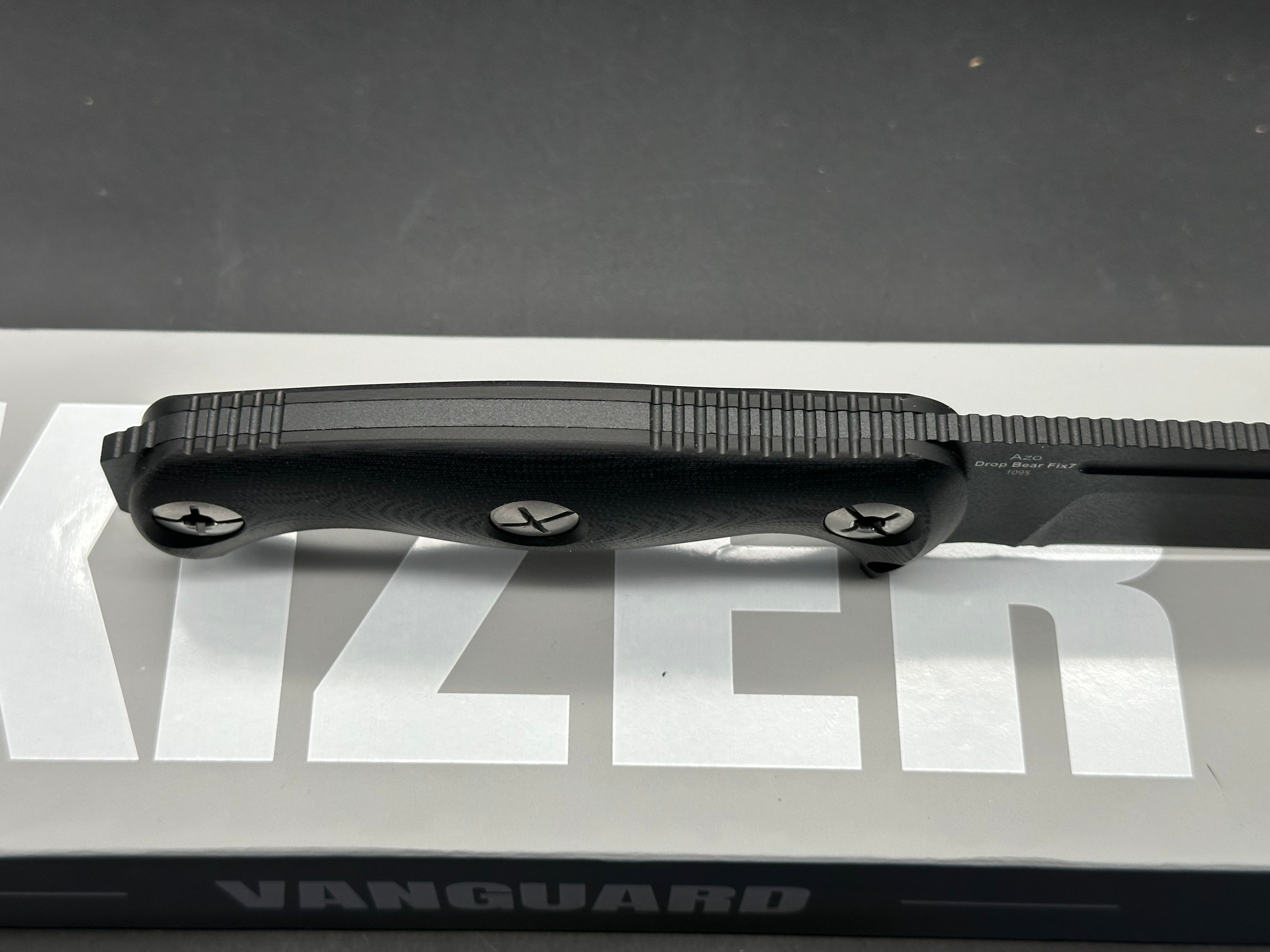 KIZER DROP BEAR FIX 7 BLACK G10 w/ 1095 BLACK BLADE
