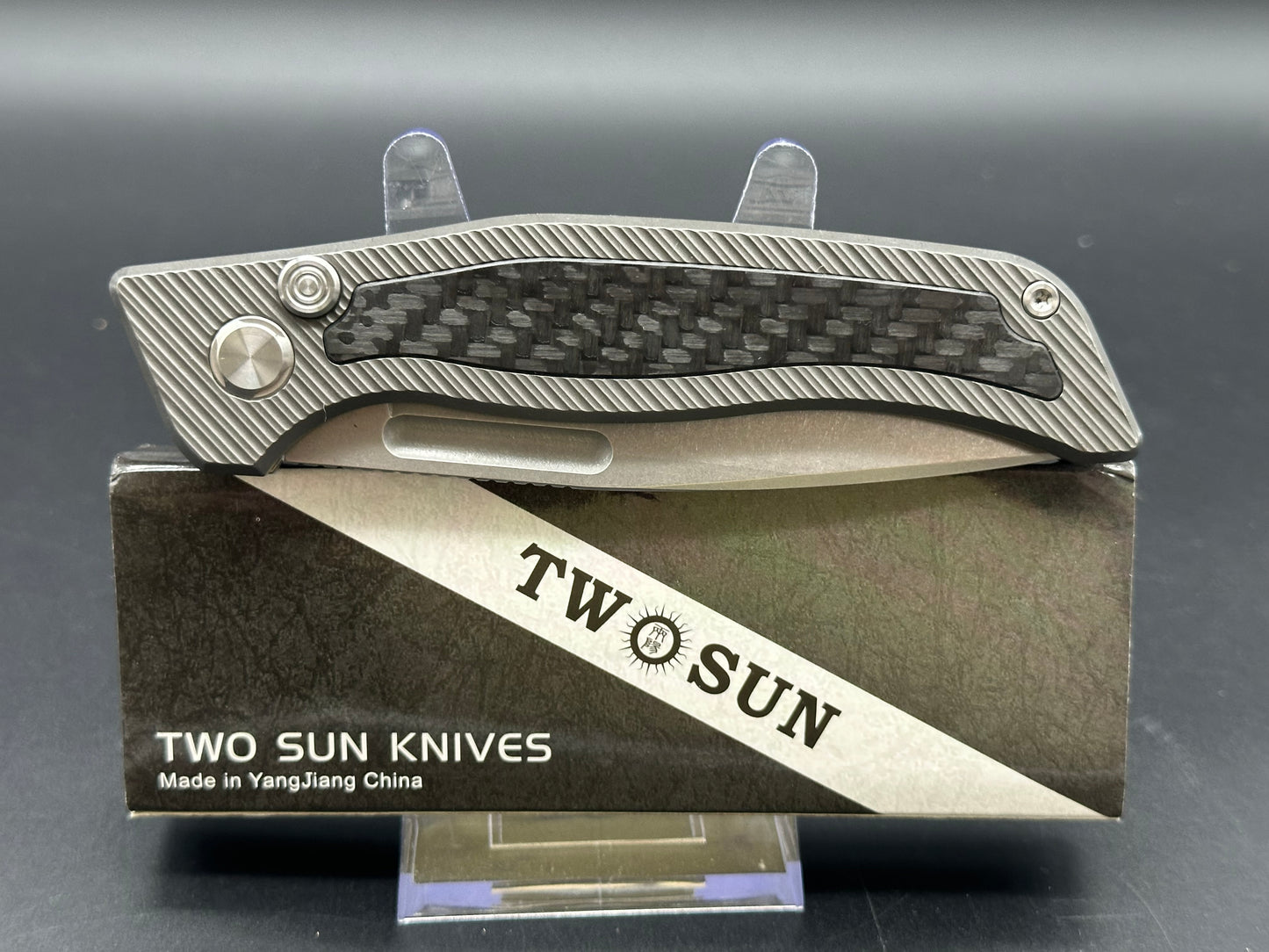 TWOSUN VANDAL TS329 BUTTON LOCK POCKET KNIFE TITANIUM HANDLE W/CARBON FIBER M390 BLADE