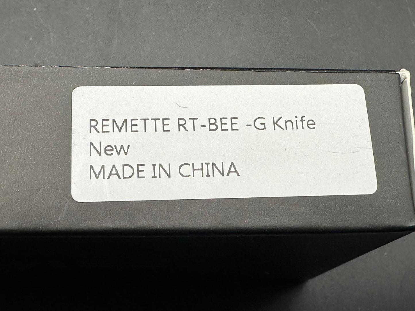 REMETTE BEE FOLDING KNIFE BLACK G10 HANDLE 14C28N DROP POINT PLAIN EDGE SANDBLAST FINISH RTBEE-G