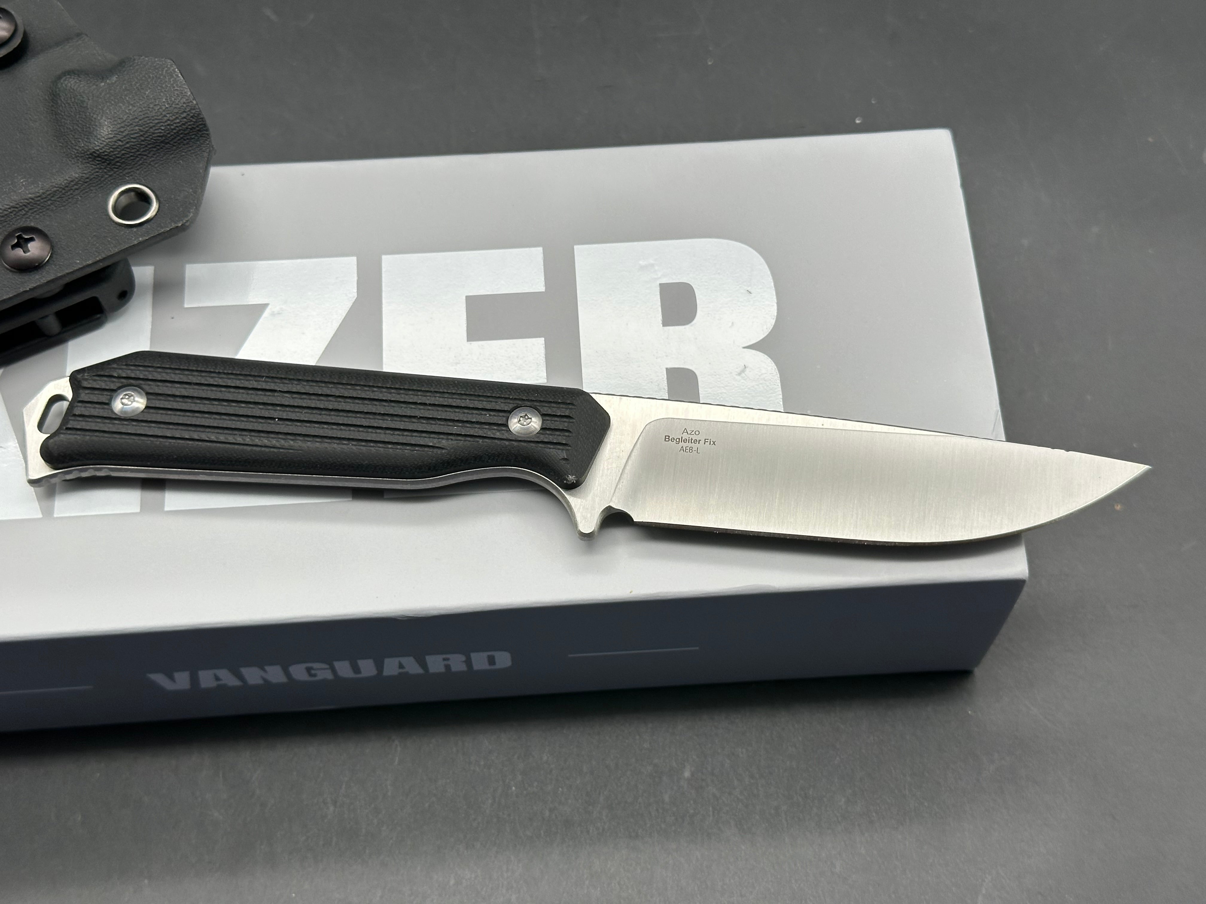 KIZER BEGLEITER FIX AEB-L BLADE BLACK G10 HANDLE