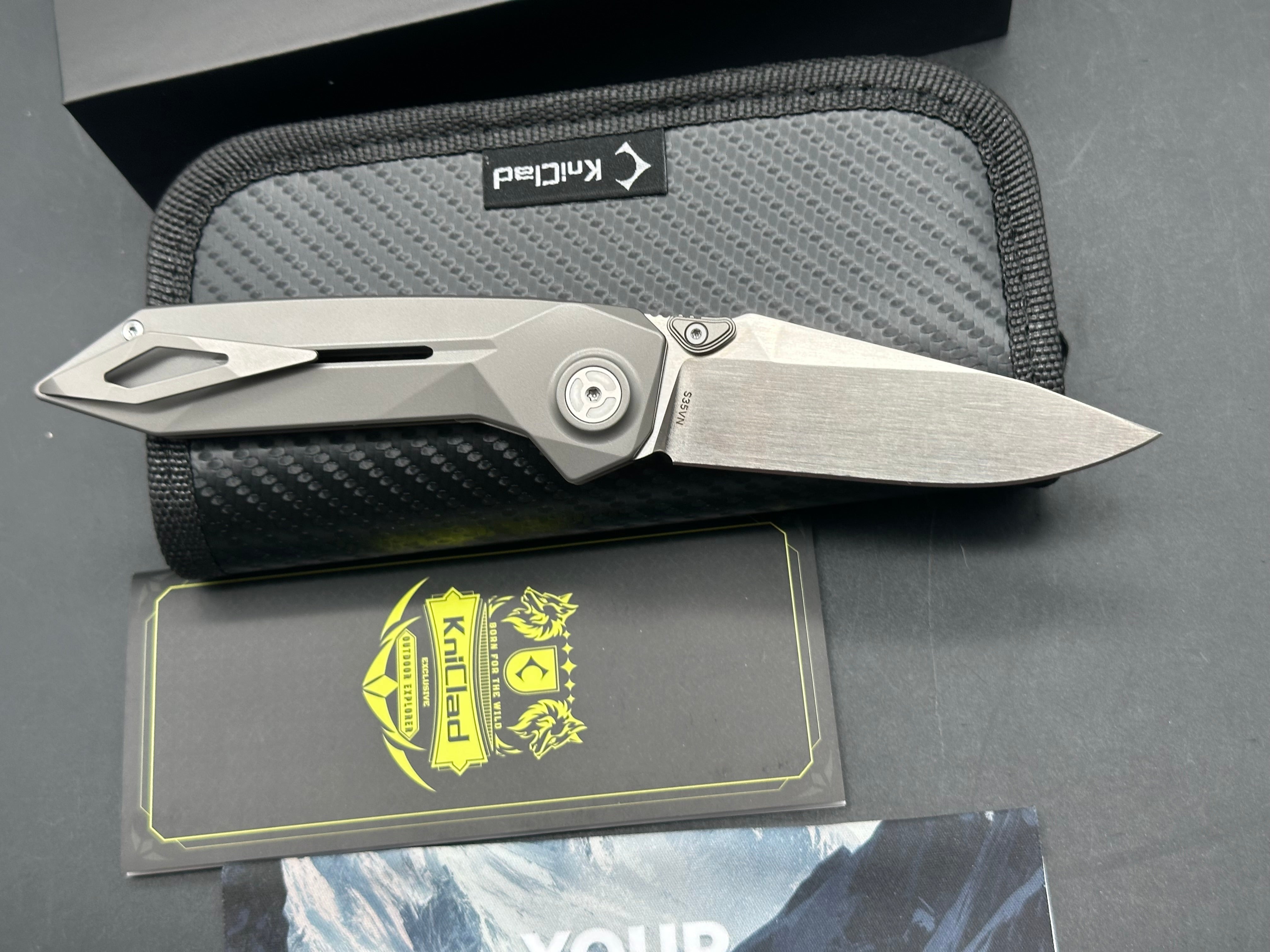 KniClad Summit titanium handle with S35VN blade