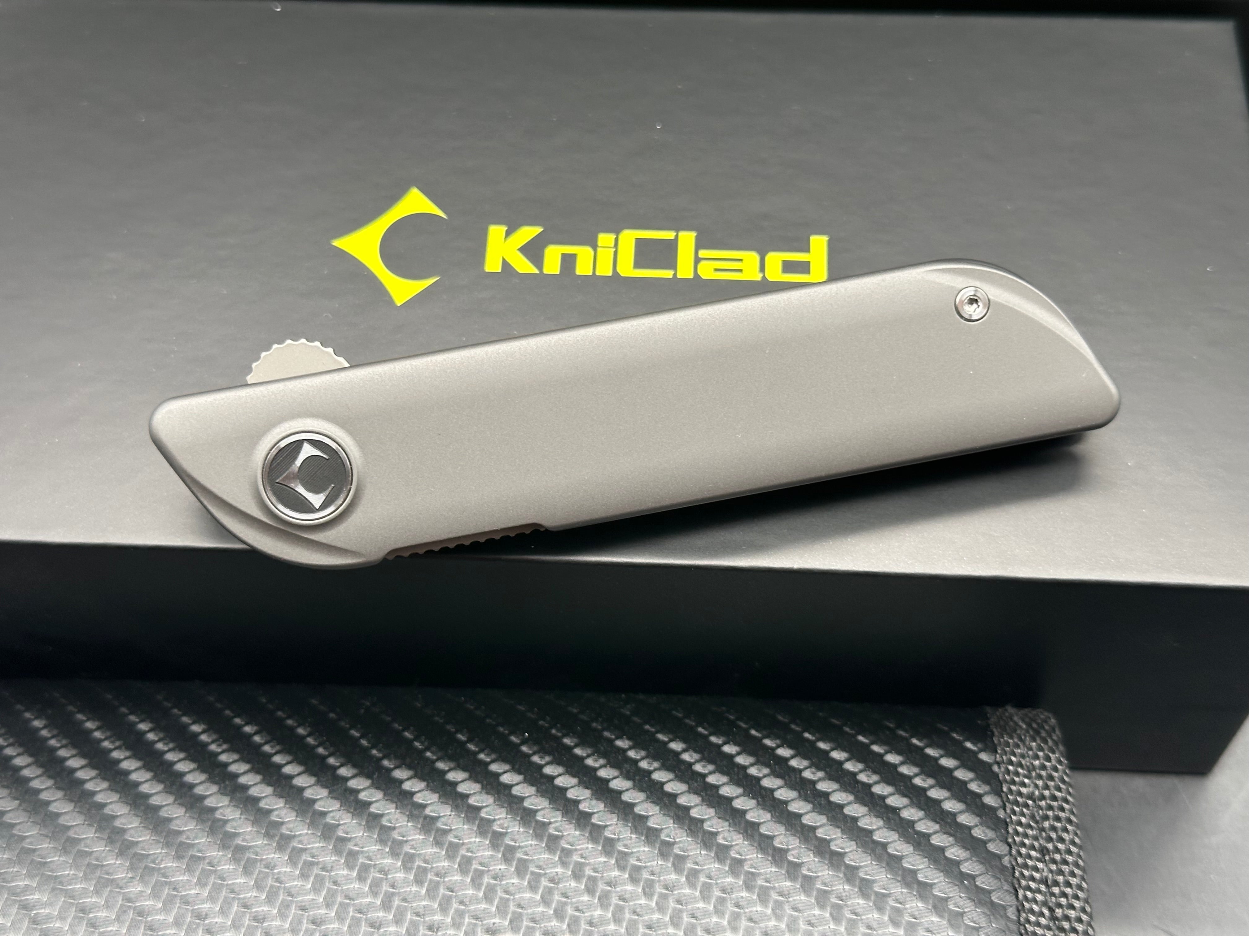 KniClad Folision titanium handle with 14C28N blade