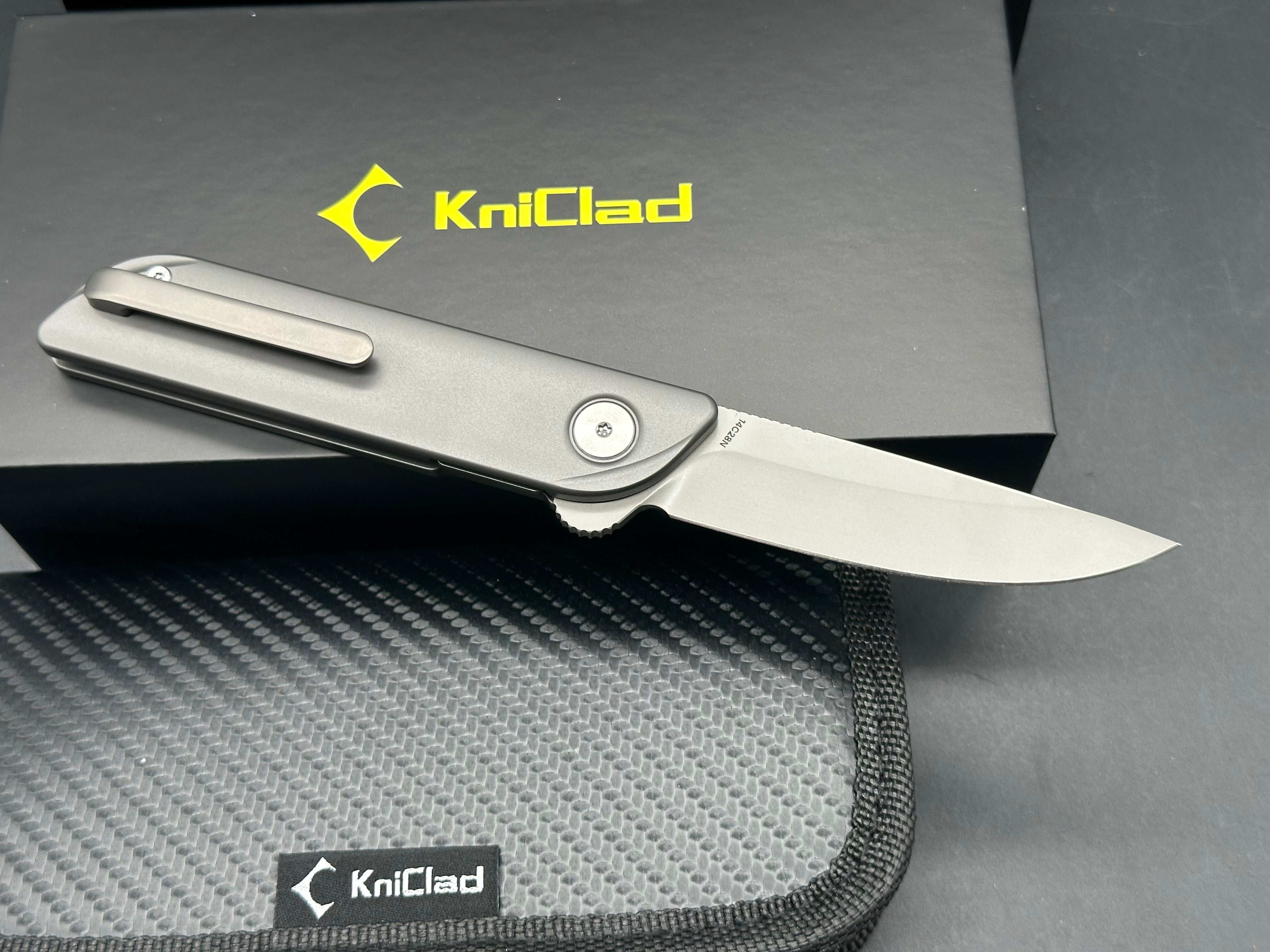 KniClad Folision titanium handle with 14C28N blade