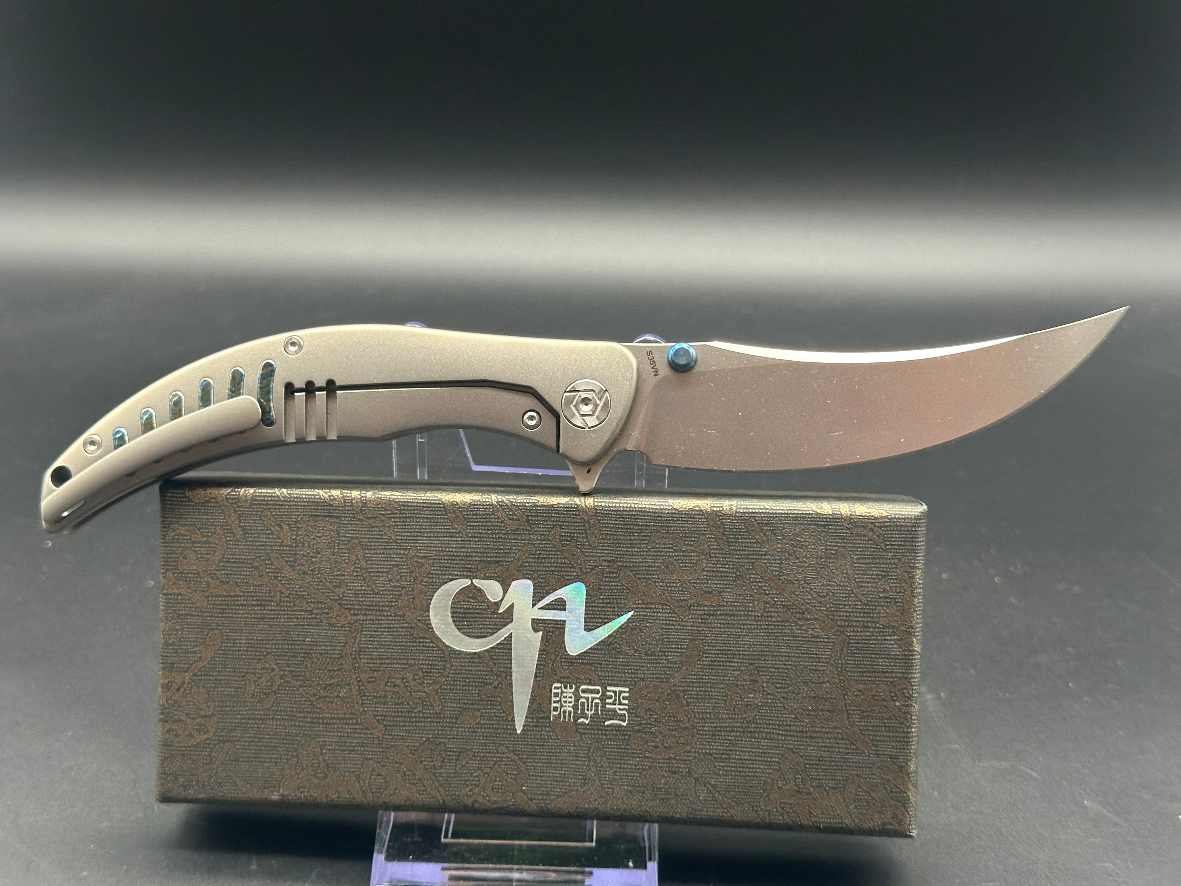 CH KNIVES SULTAN FOLDING KNIFE GRAY TITANIUM HANDLE S35VN PLAIN EDGE