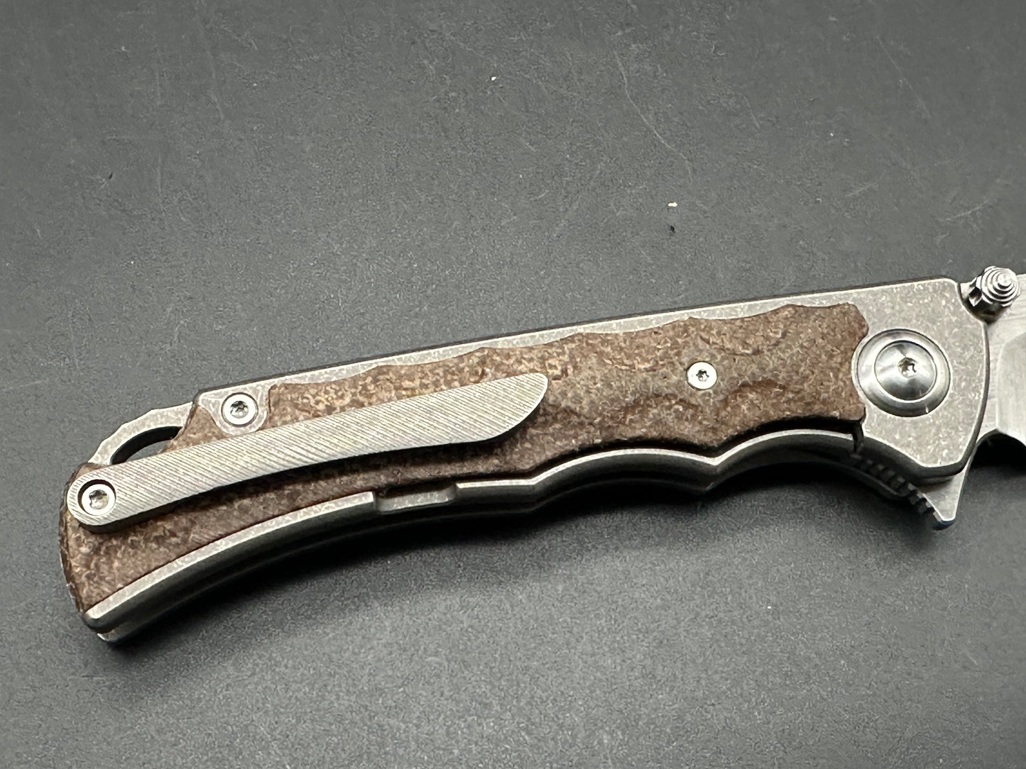 TWOSUN TS336 BROWN MICARTA/TITANIUM HANDLE 14C28N