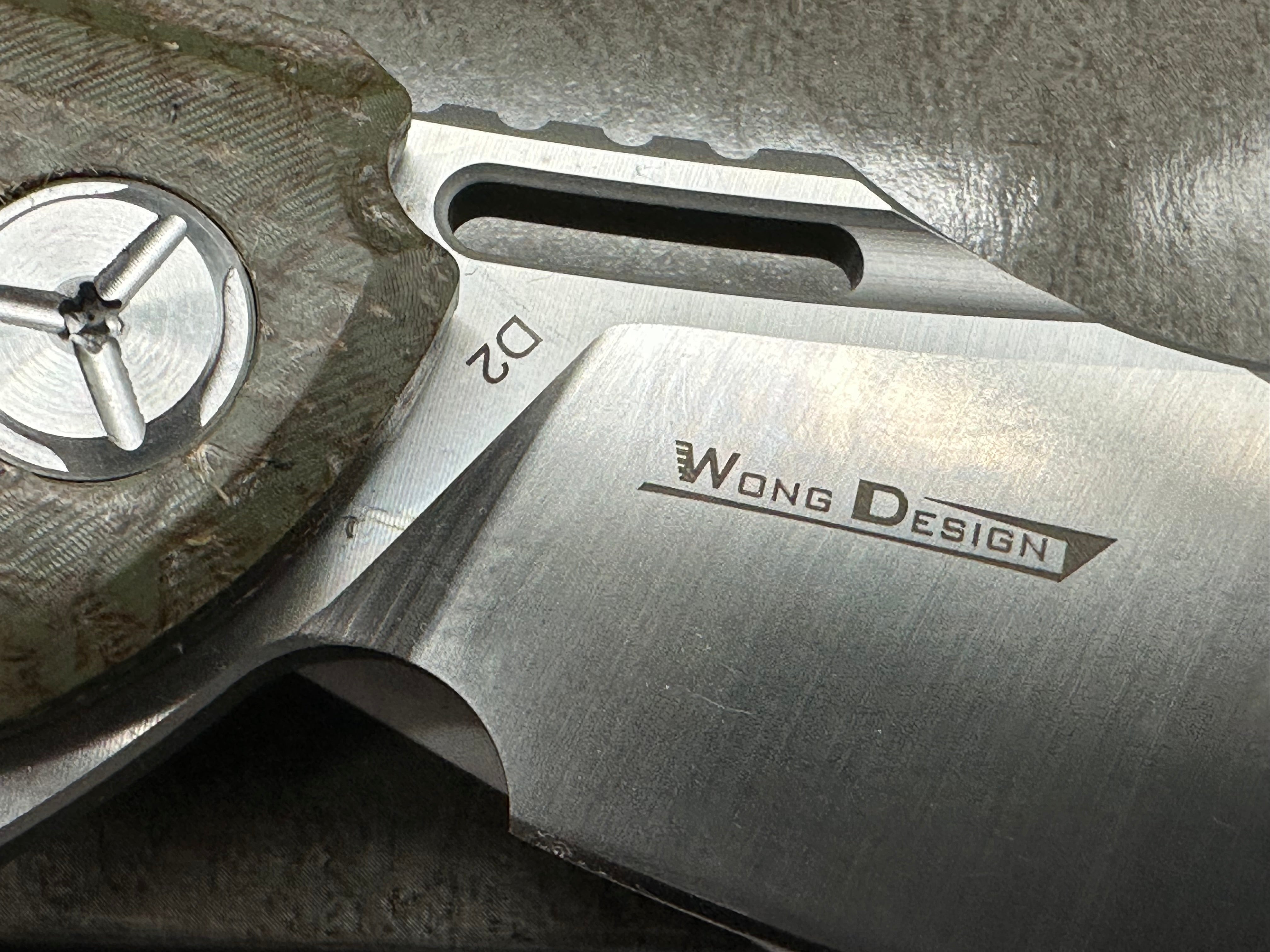 TWOSUN TS162 D2 MICARTA GREEN MICARTA HANDLE PLAIN EDGE D2 BLADE