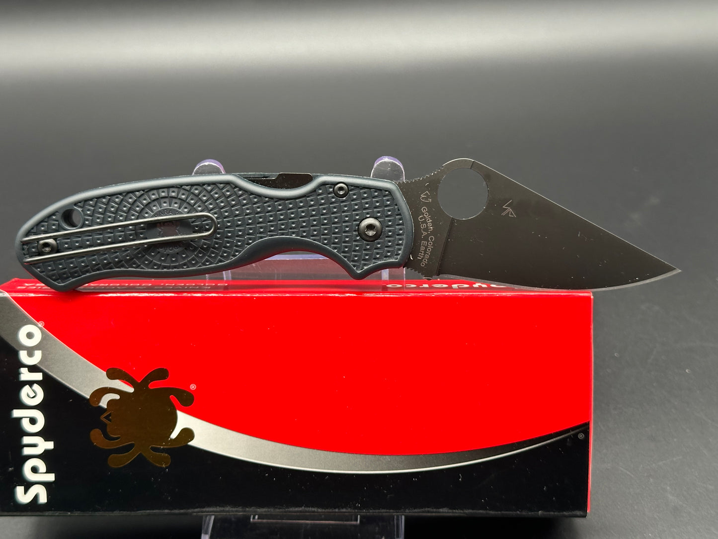 Spyderco Para3 LW Knife Joker Exclusive CrewWare