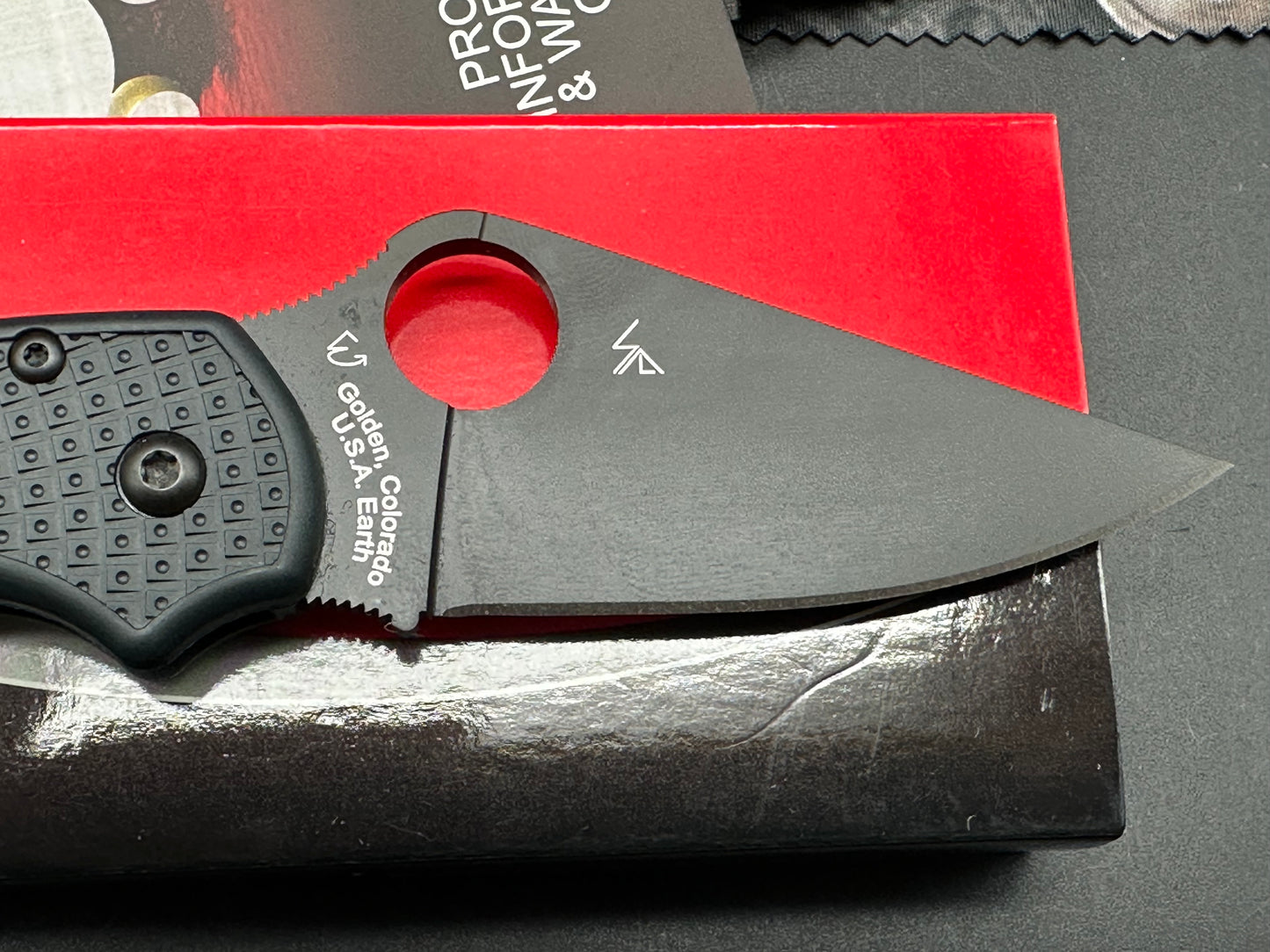 Spyderco Para3 LW Knife Joker Exclusive CrewWare