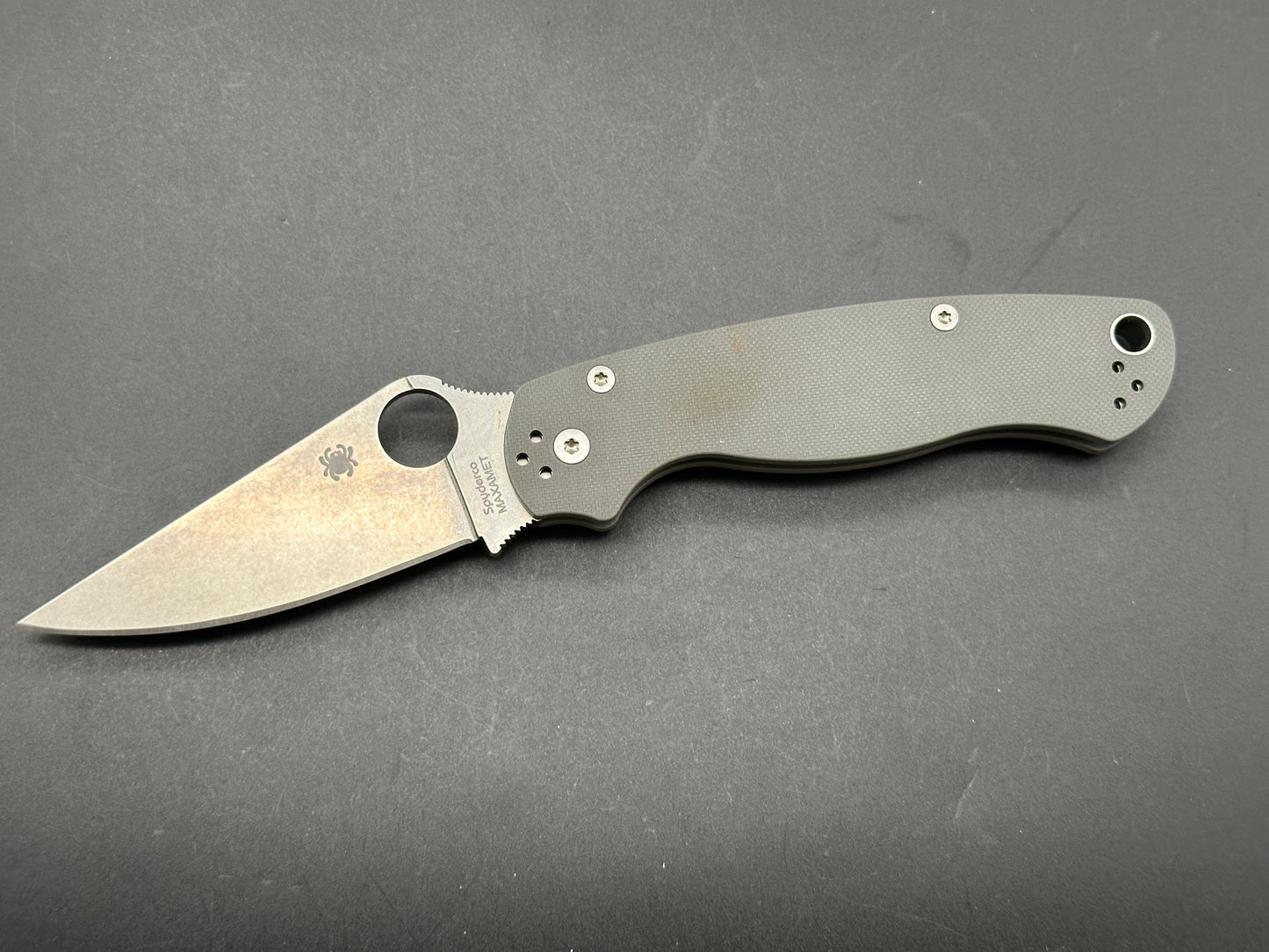 Spyderco Paramilitary 2 Knife Dark Gray G-10 Maximet