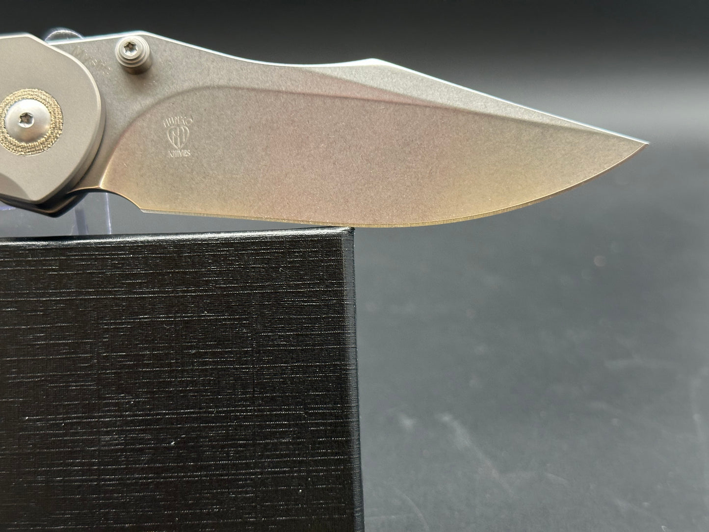 KIZER MYSTIC PAUL MUNKO POCKET KNIFE TITANIUM & MICARTA HANDLE REX45 STEEL