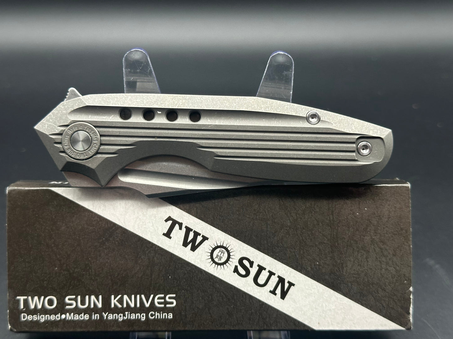 TwoSun TS194 titanium handle w/D2 blade