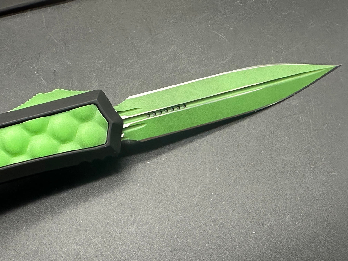 Microtech Makora Green Mamba M390 D/E