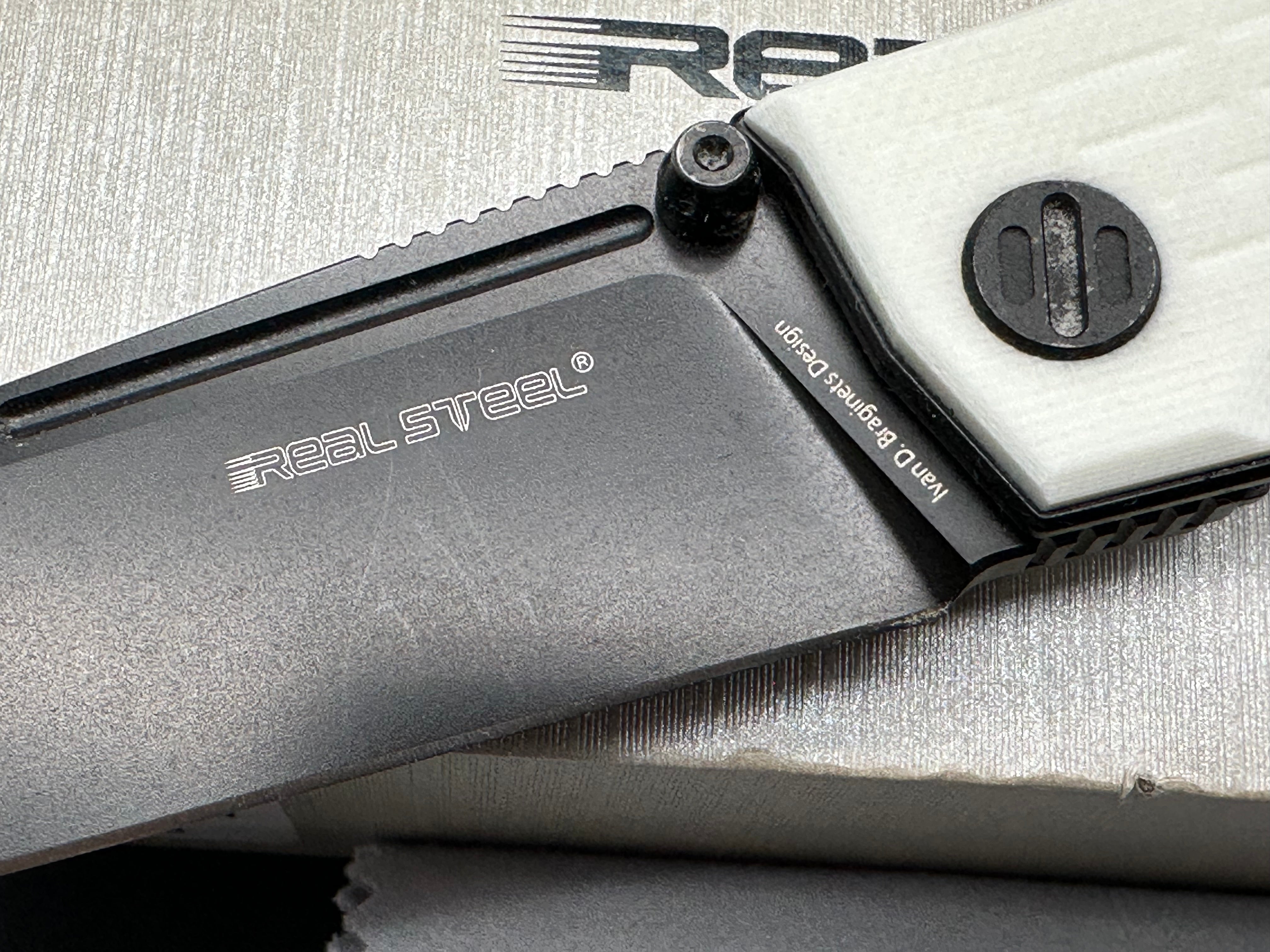Real Steel Rokot Liner Lock Knife White G-10 (3.6" Black N690)