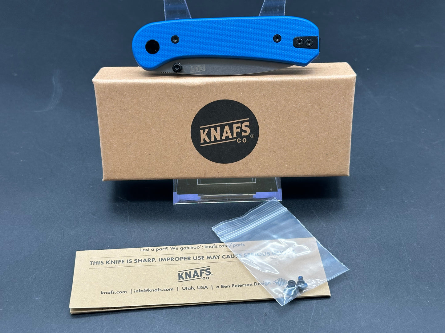 Knafs Lander 1, 2.75" D2 Blade with Blue G10 Handle