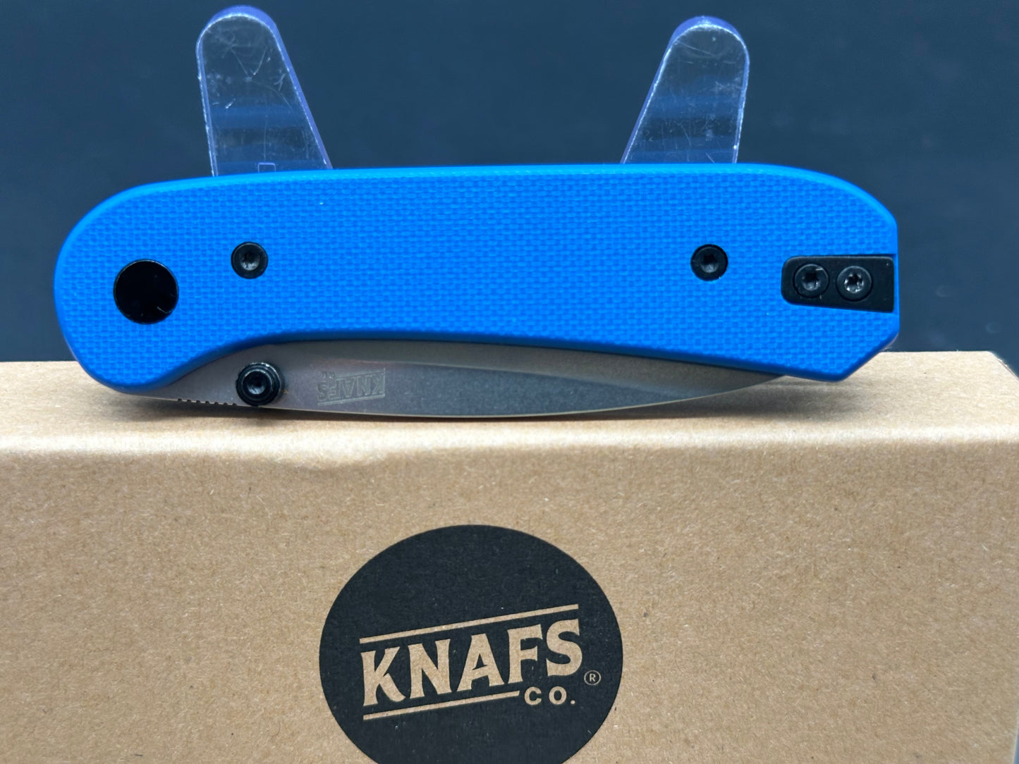 Knafs Lander 1, 2.75" D2 Blade with Blue G10 Handle