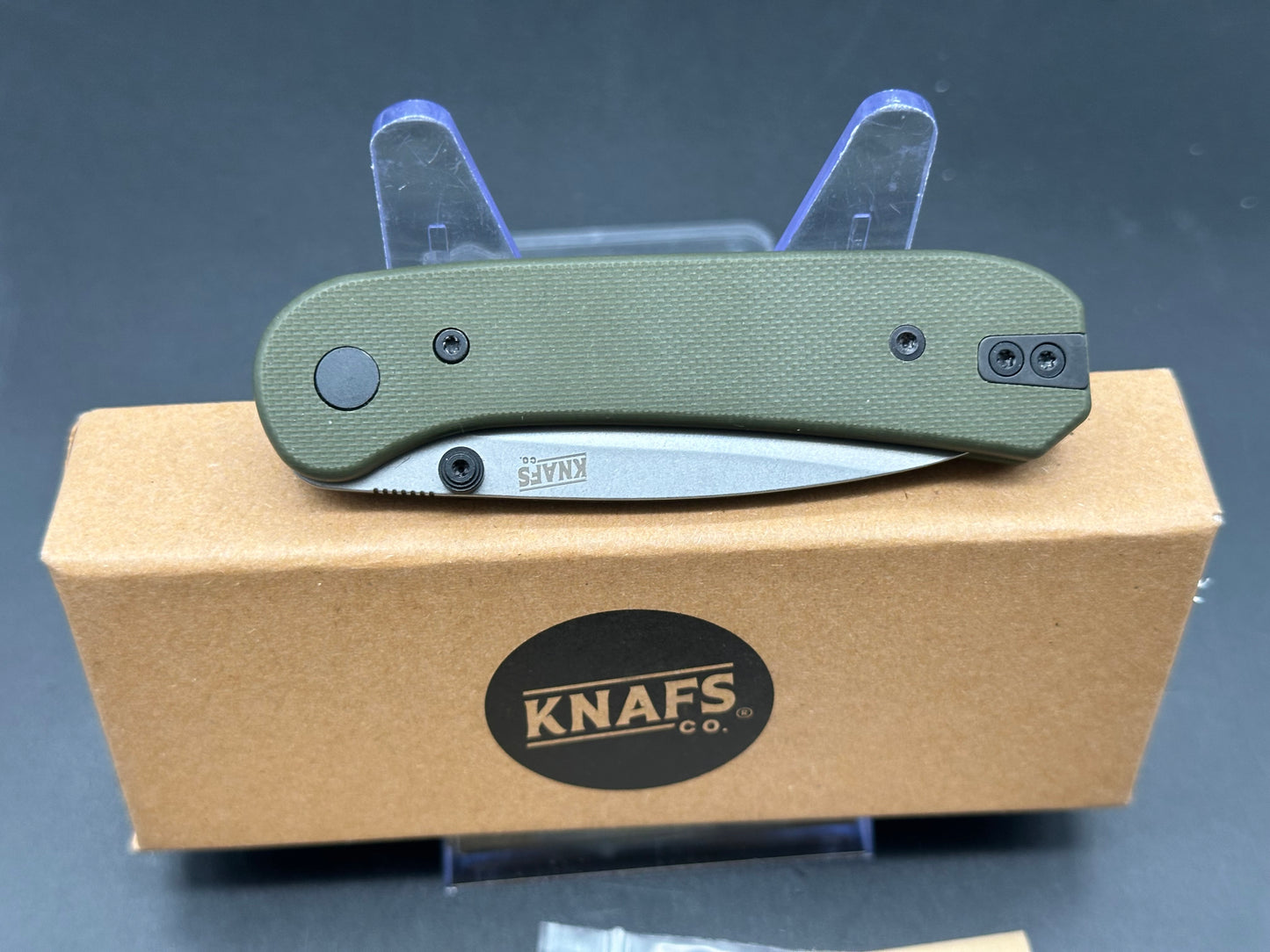 Knafs Lander 1, 2.75" D2 Blade with OD Green G10 Handle