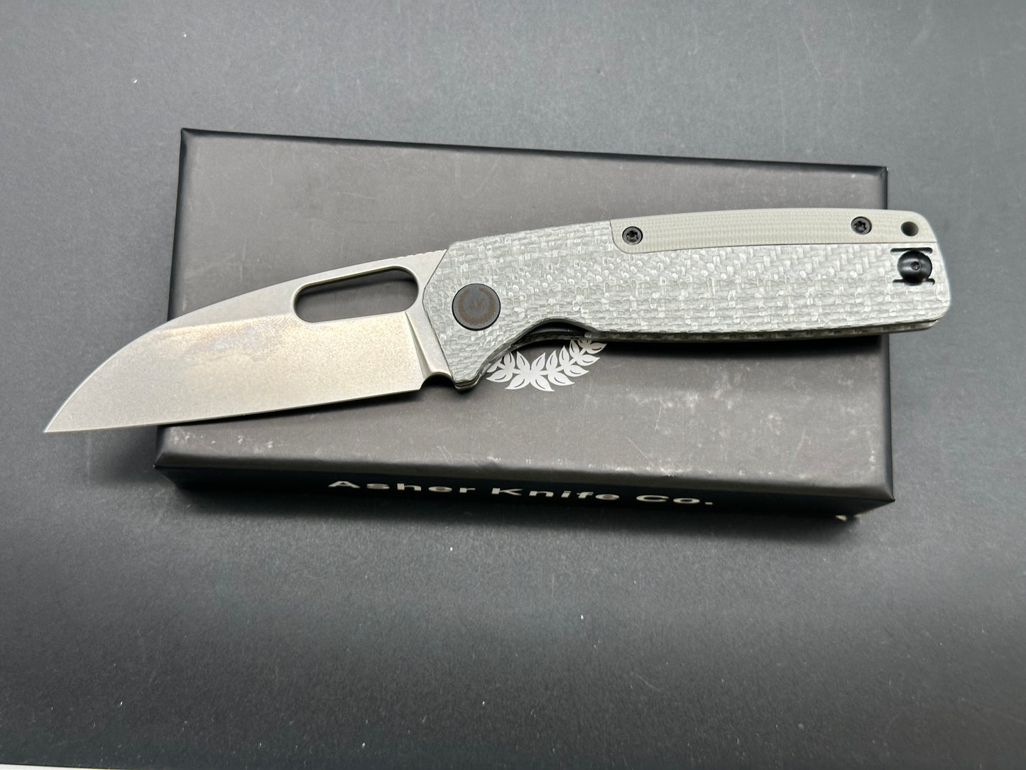 Asher Spiro Silver SS, 3.2" S90V Blade with SIlver Twill Carbon Fiber and G10 Spacer Handle