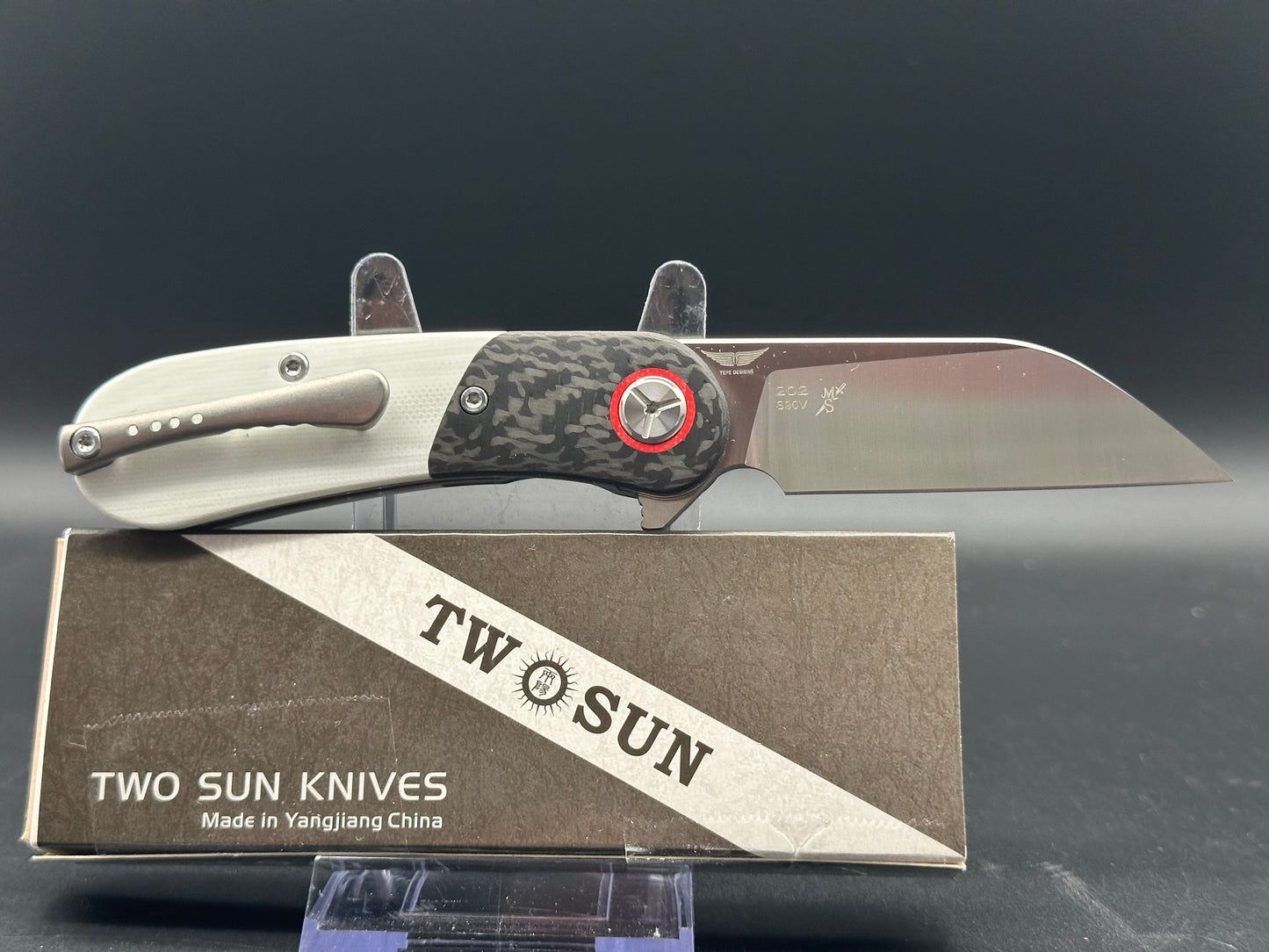 TWOSUN TS204 GRAY/BLACK CARBON FIBER TITANIUM G10 HANDLE S90V