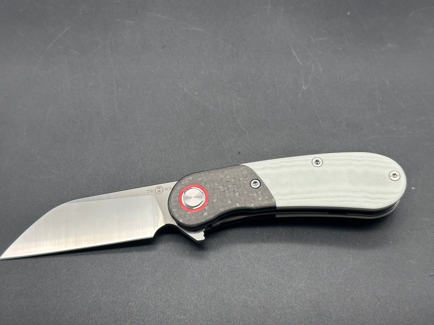 TWOSUN TS204 GRAY/BLACK CARBON FIBER TITANIUM G10 HANDLE S90V