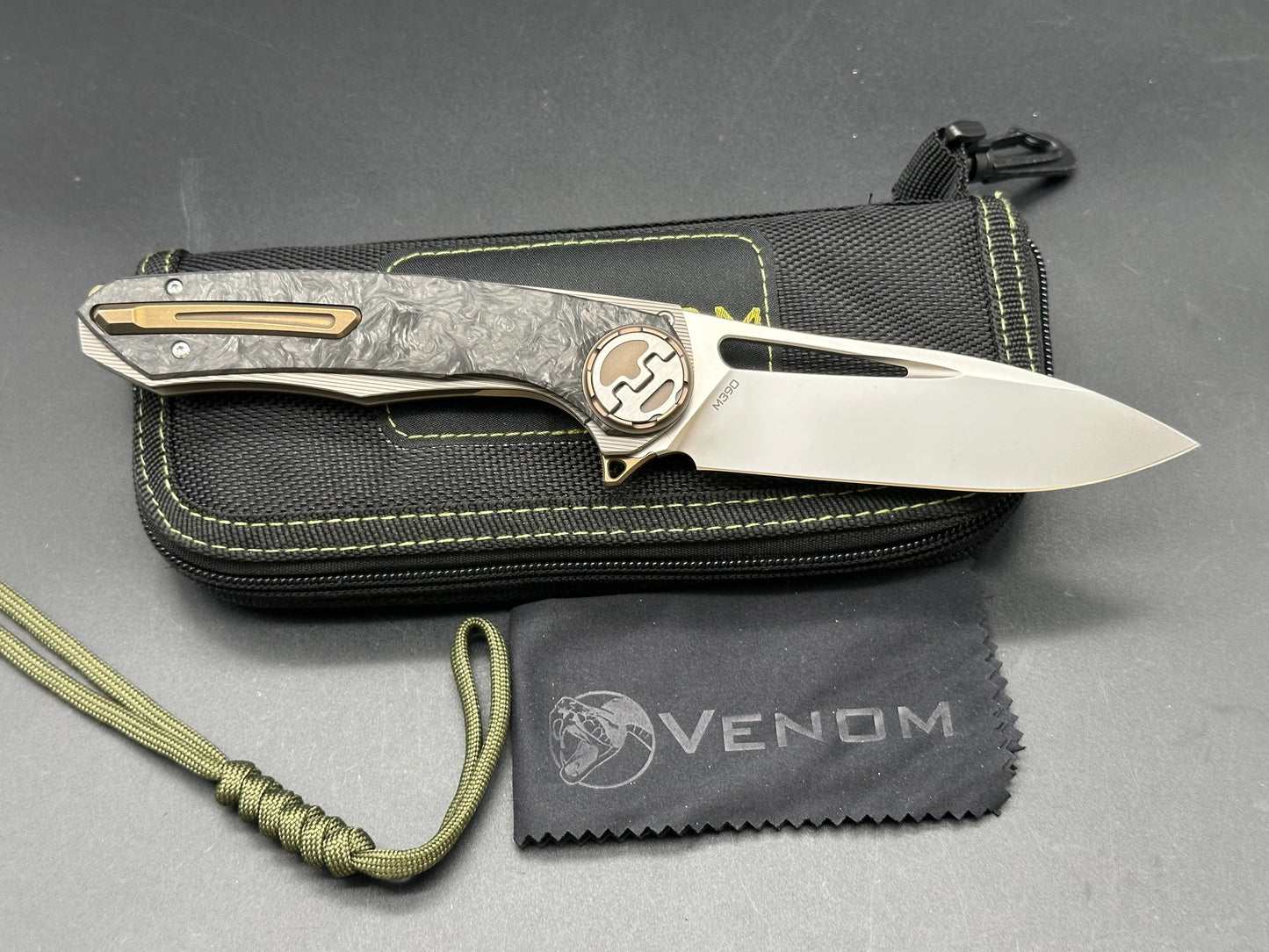 Kevin John Harpoon titanium/CF handle w/M390 blade