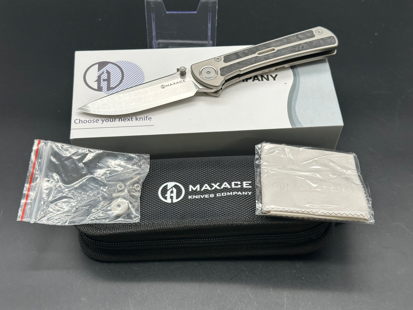 MAXACE KNIVES PEREGRINE POCKET KNIFE TITANIUM & CARBON FIBER HANDLE ZDP-189 BLADE