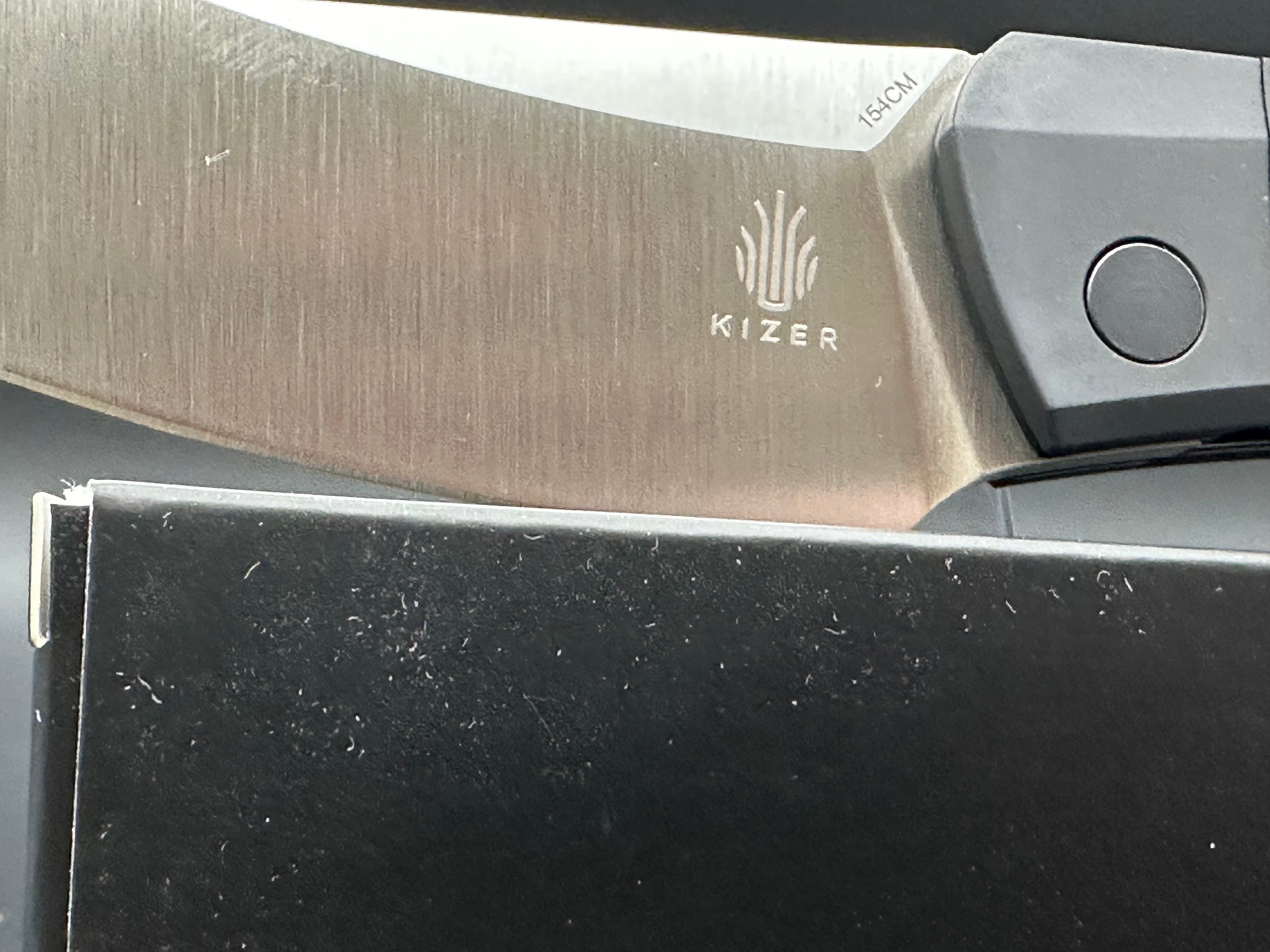 KIZER MOMO POCKET KNIFE 154CM BLADE LINER LOCK ALUMINIUM HANDLE V4663C1