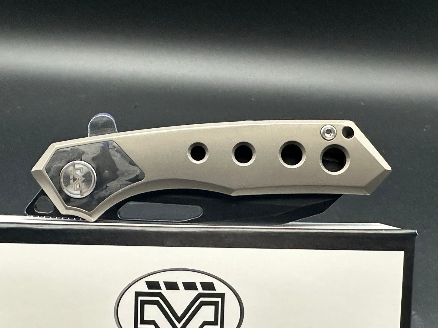 Miguron Keryx M390 Black PVD, Gray TI w/CF inlays