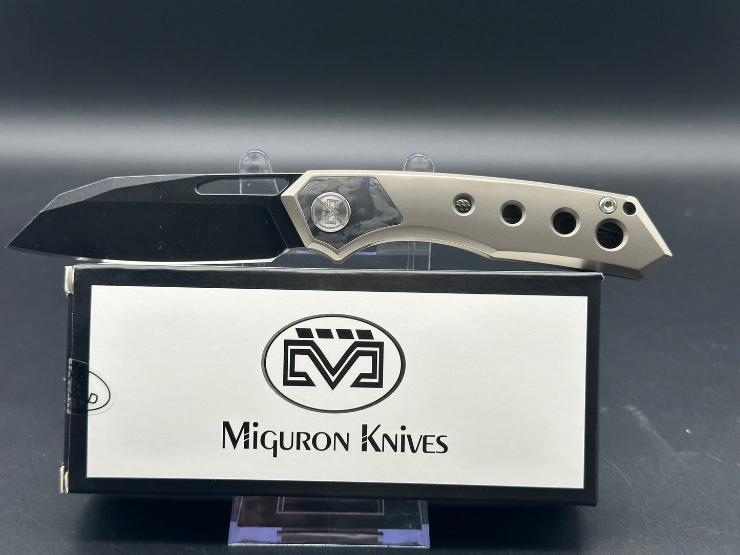 Miguron Keryx M390 Black PVD, Gray TI w/CF inlays