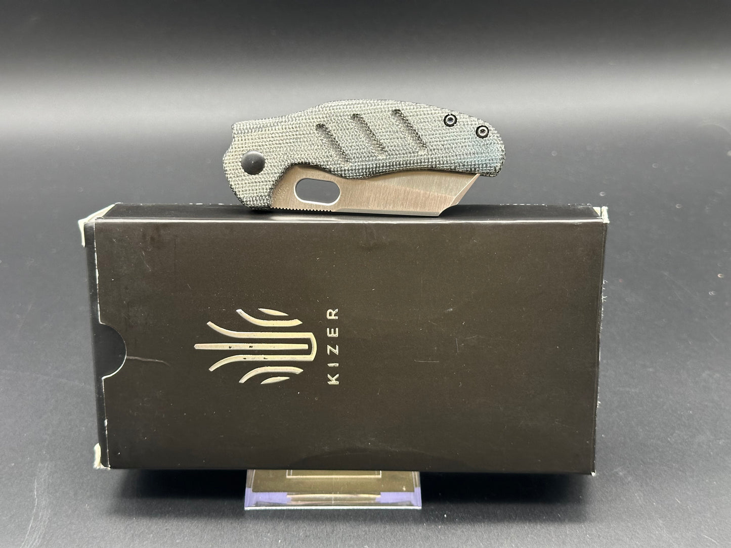 Kizer Vanguard Mini Sheepdog Thumb Hole Knife Micarta handle S35VN