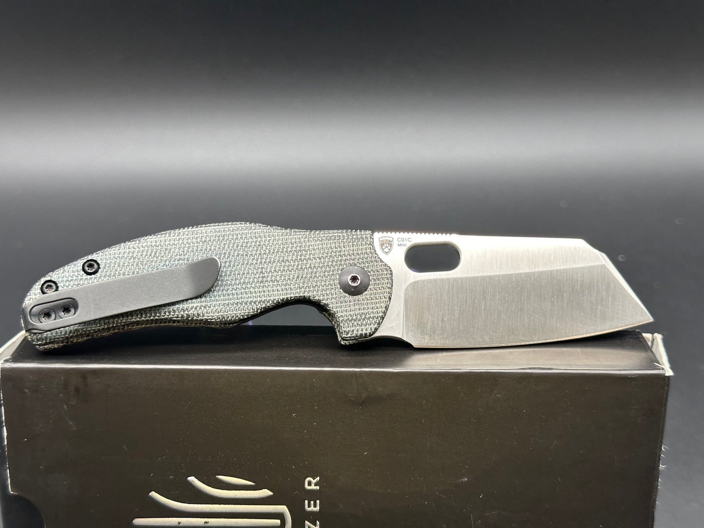 Kizer Vanguard Mini Sheepdog Thumb Hole Knife Micarta handle S35VN