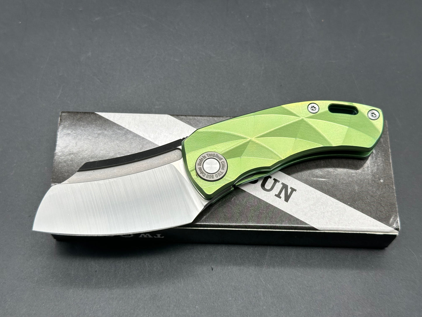 TWOSUN TS354 GREEN TITANIUM HANDLE M390 PLAIN EDGE