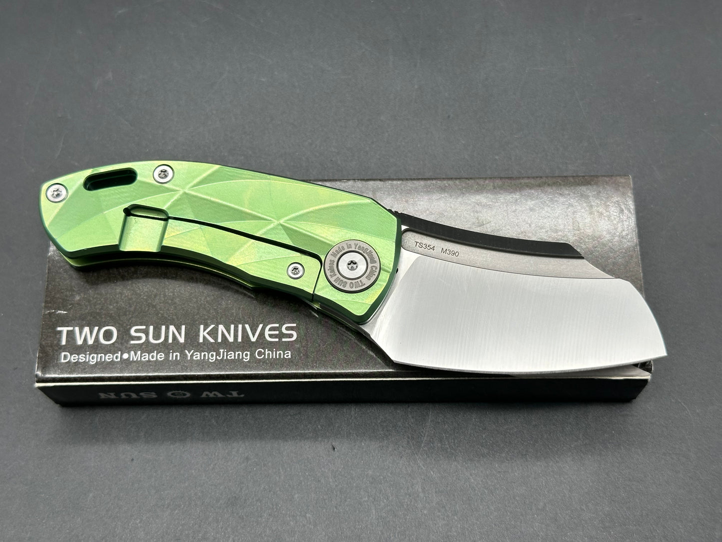 TWOSUN TS354 GREEN TITANIUM HANDLE M390 PLAIN EDGE