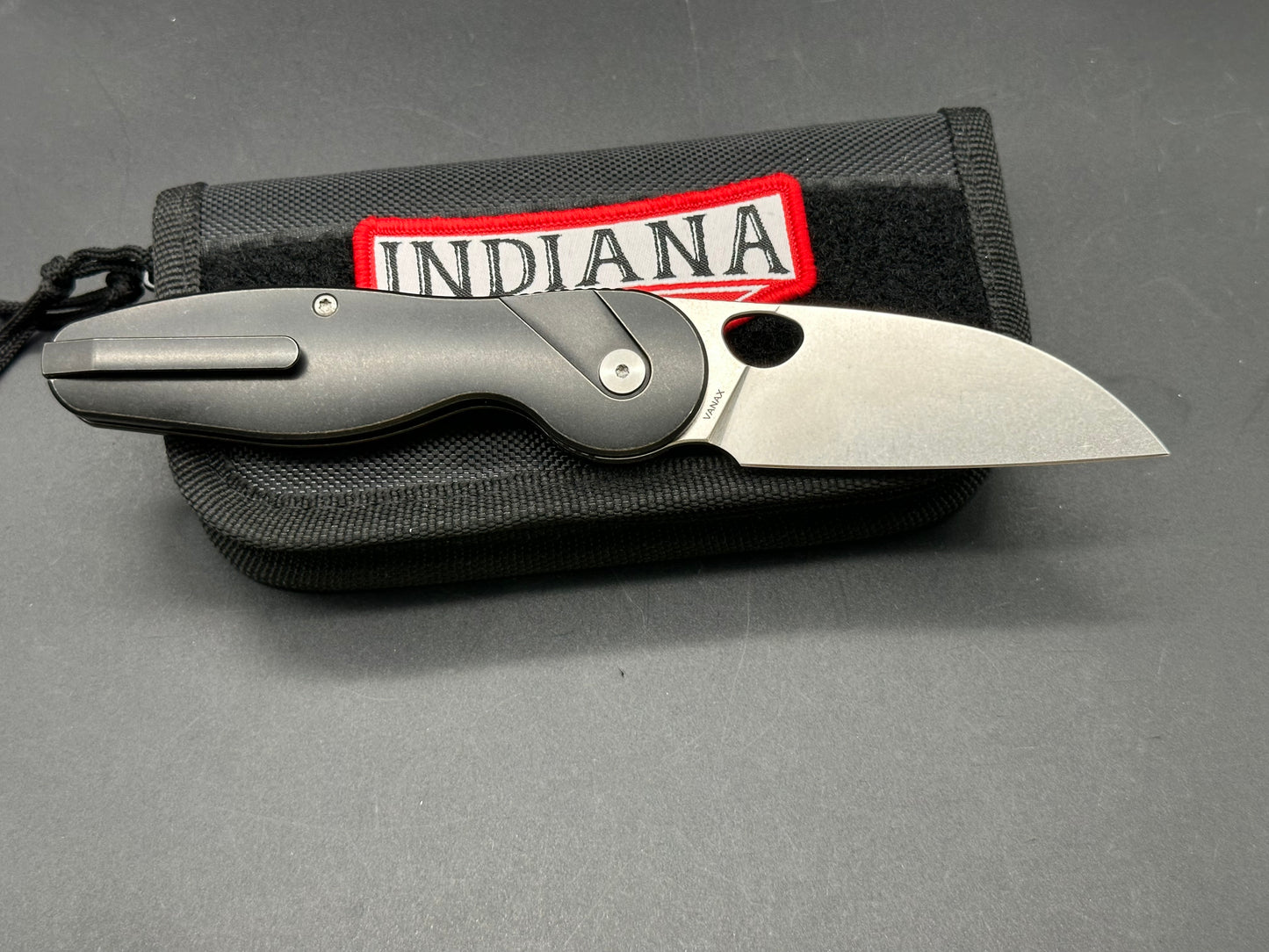 Indiana Knives EDZ titanium w/Vanax blade